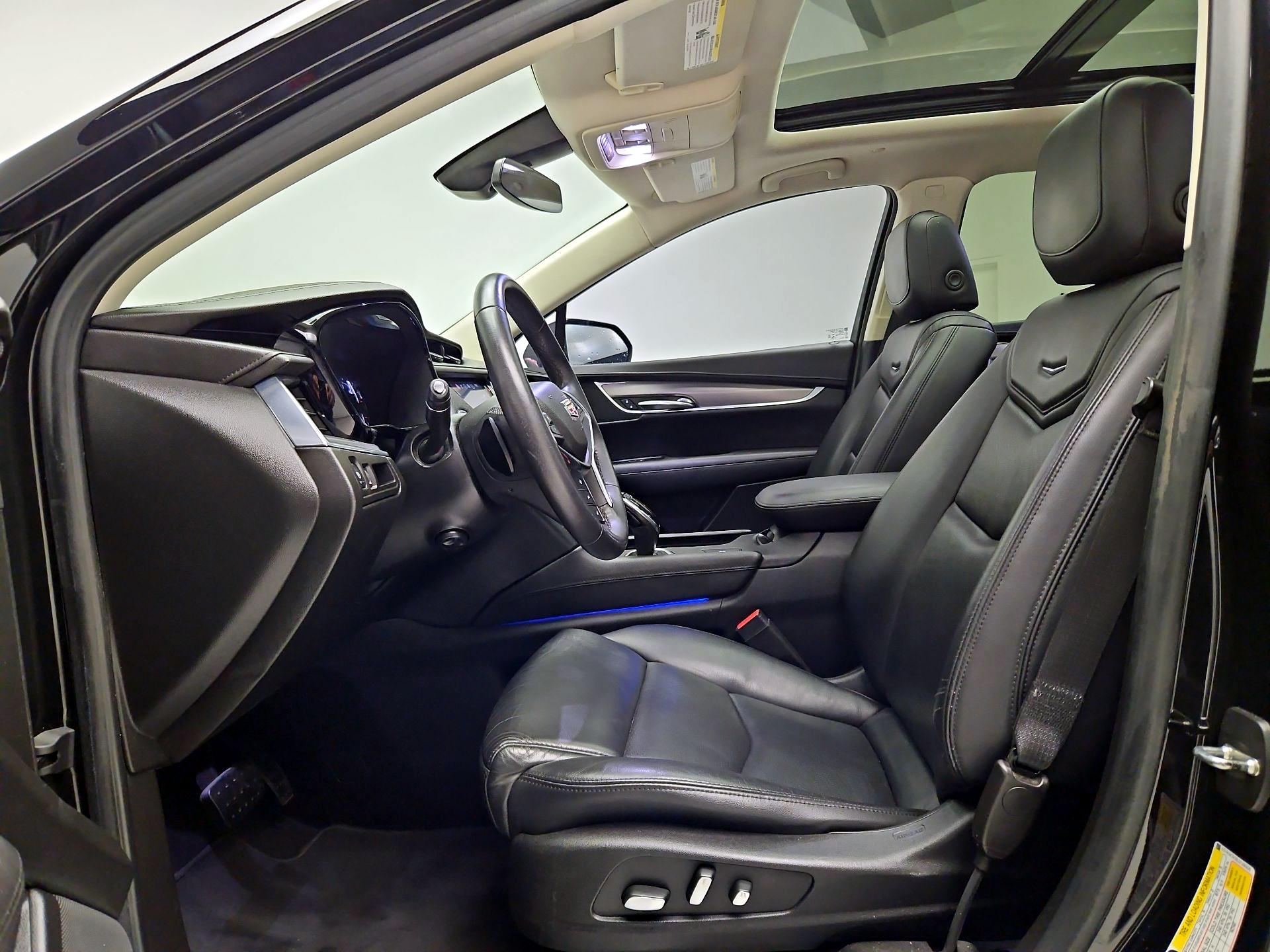 Thumbnail: 2018 Cadillac XT5 - 11