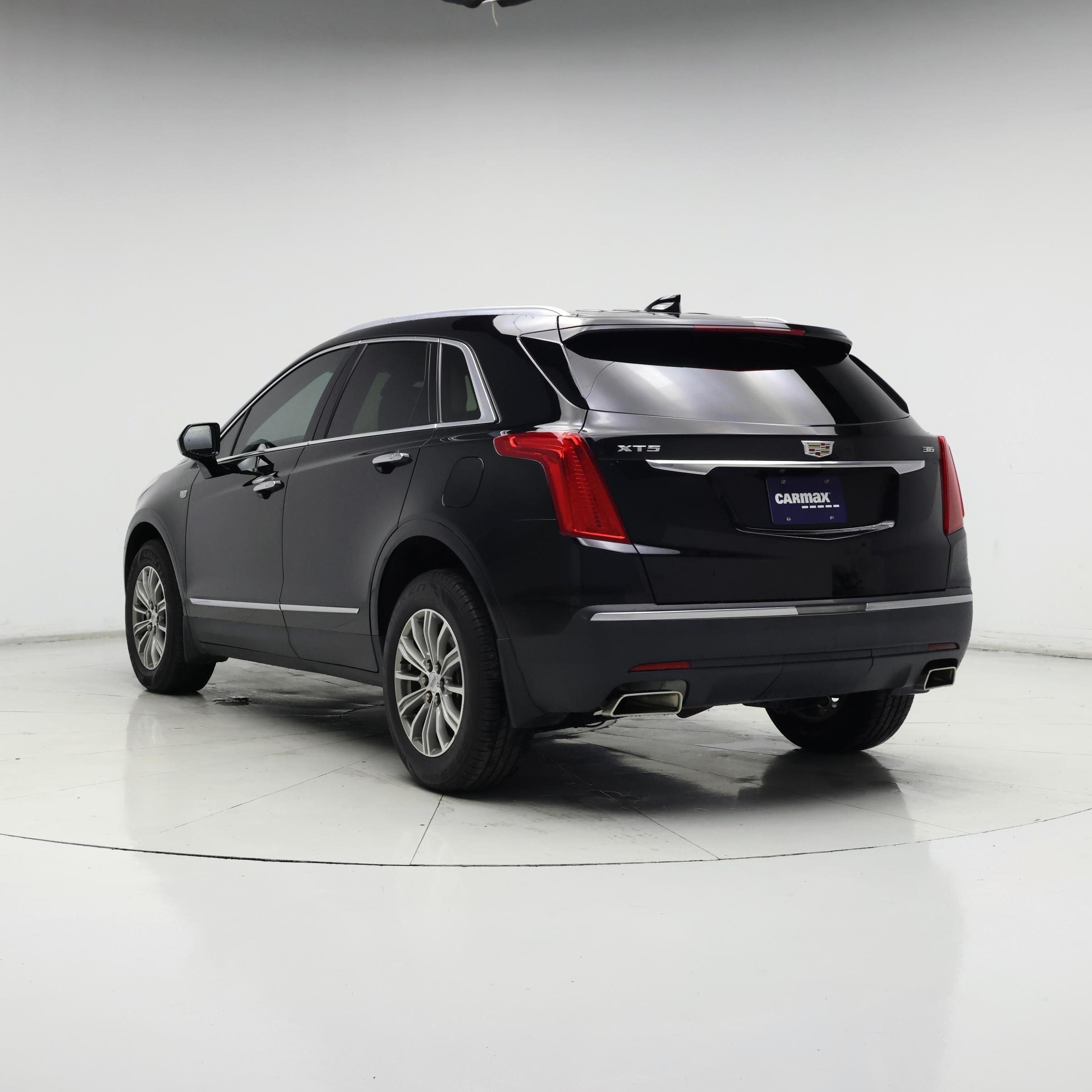 Thumbnail: 2018 Cadillac XT5 - 2