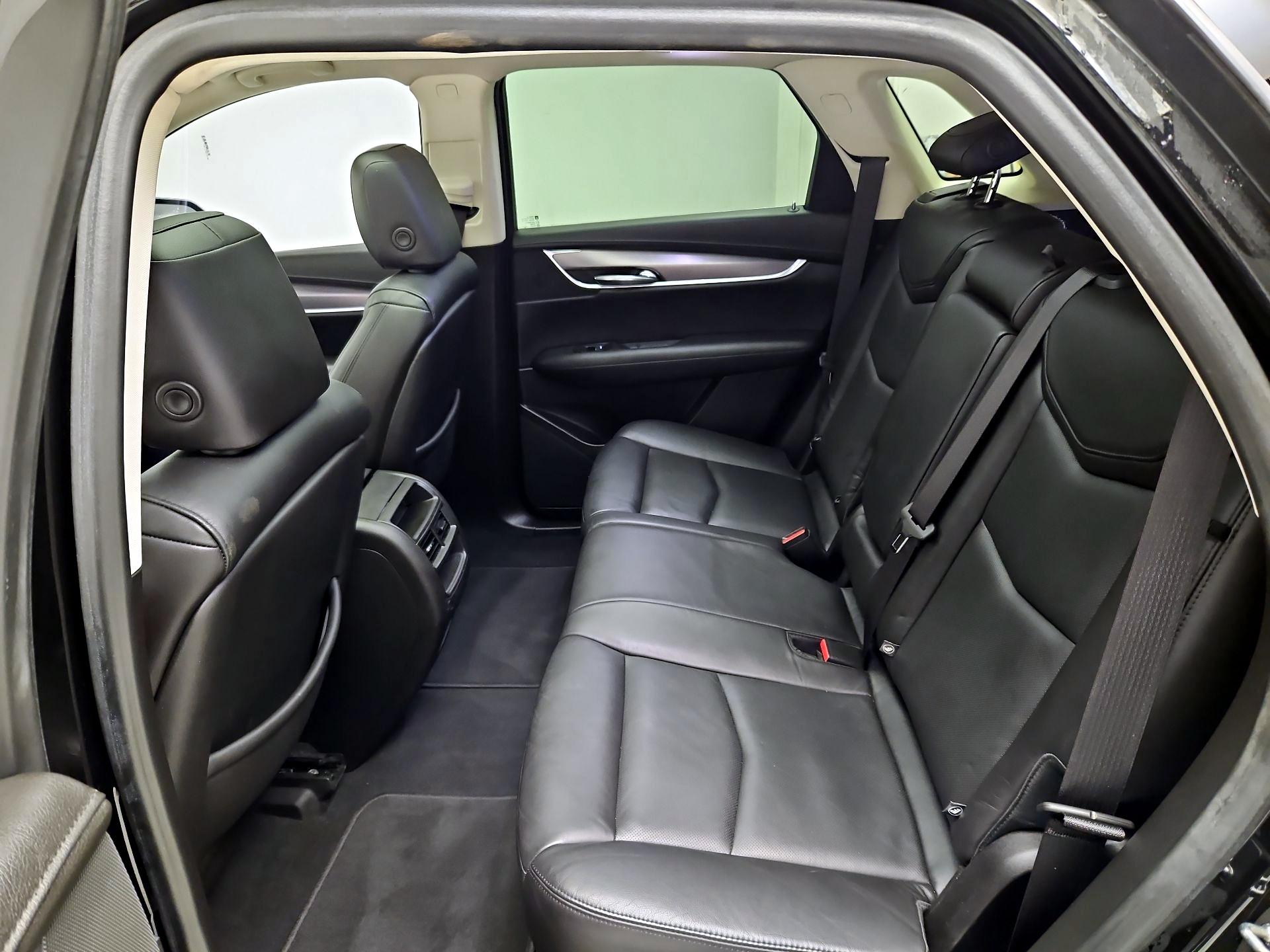 Thumbnail: 2018 Cadillac XT5 - 20