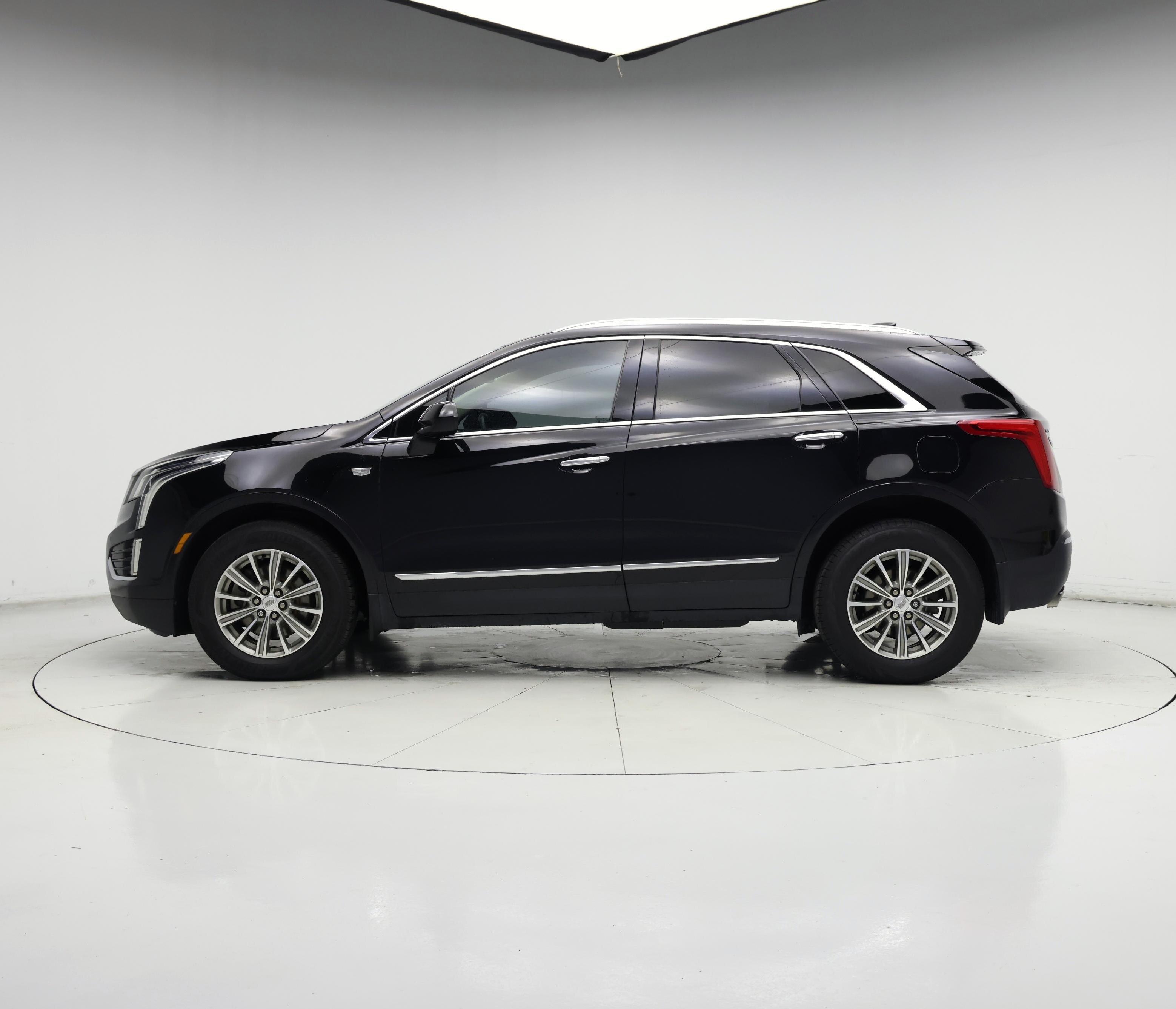 Thumbnail: 2018 Cadillac XT5 - 3