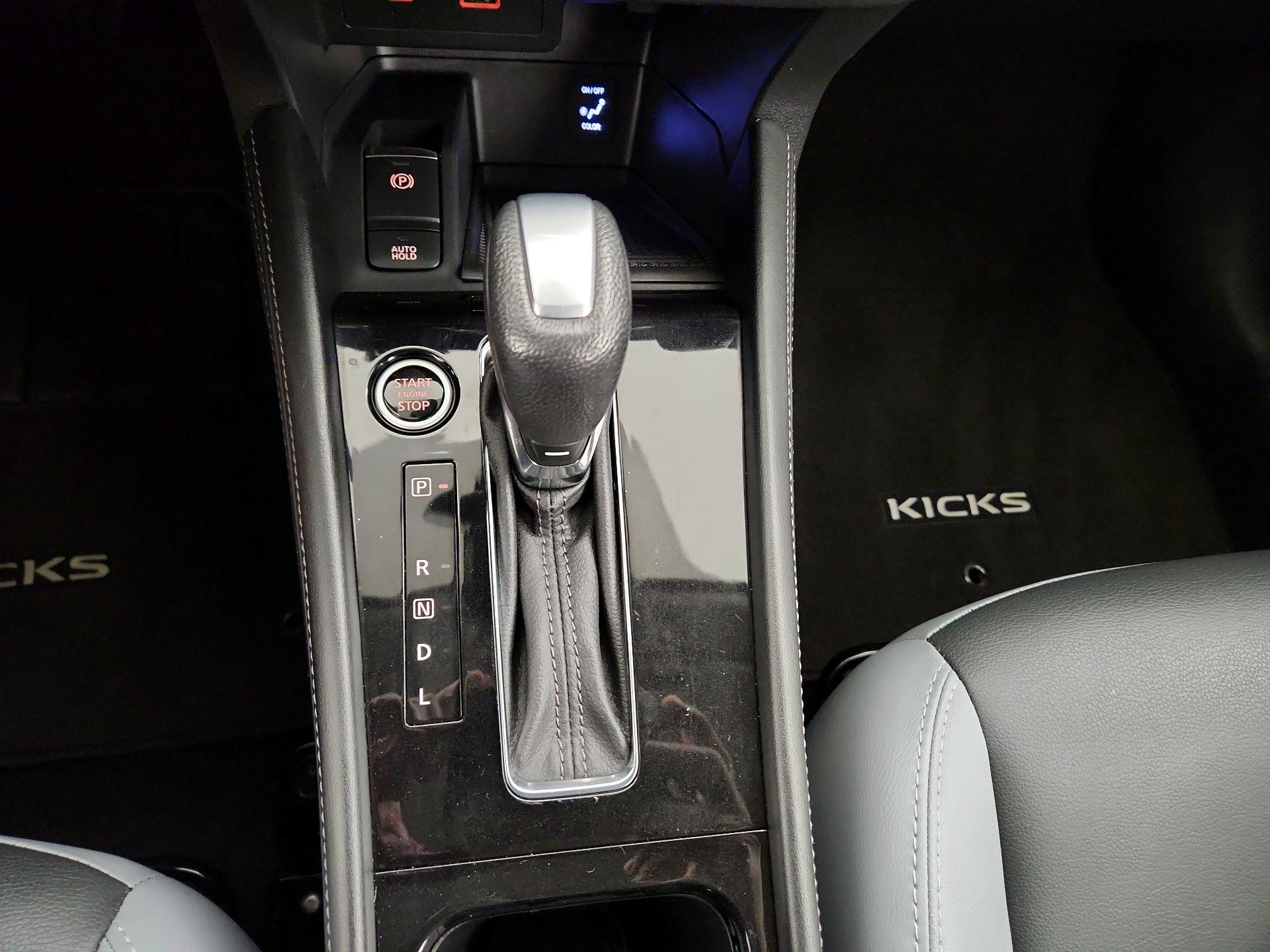 Thumbnail: 2021 Nissan Kicks - 17