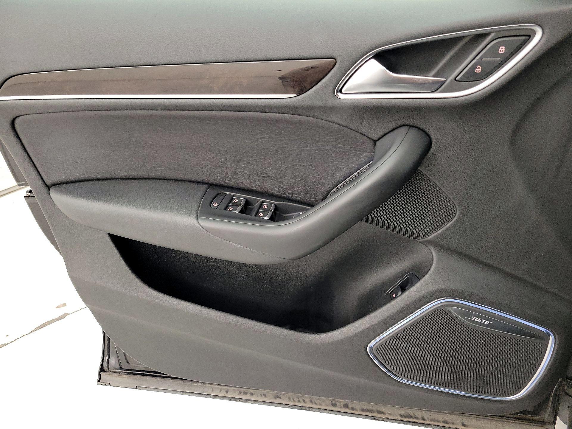 Thumbnail: 2016 Audi Q3 - 12