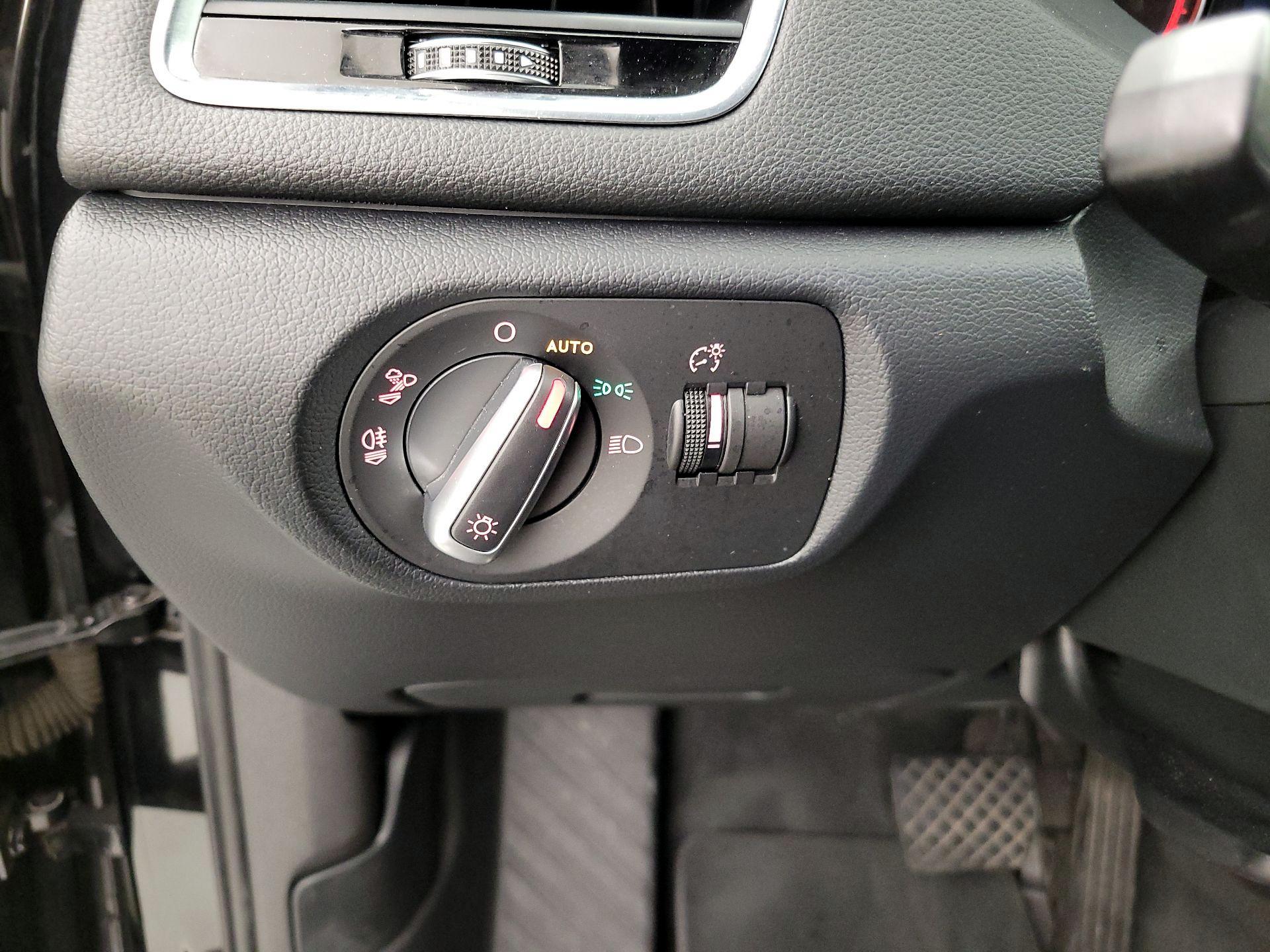 Thumbnail: 2016 Audi Q3 - 13