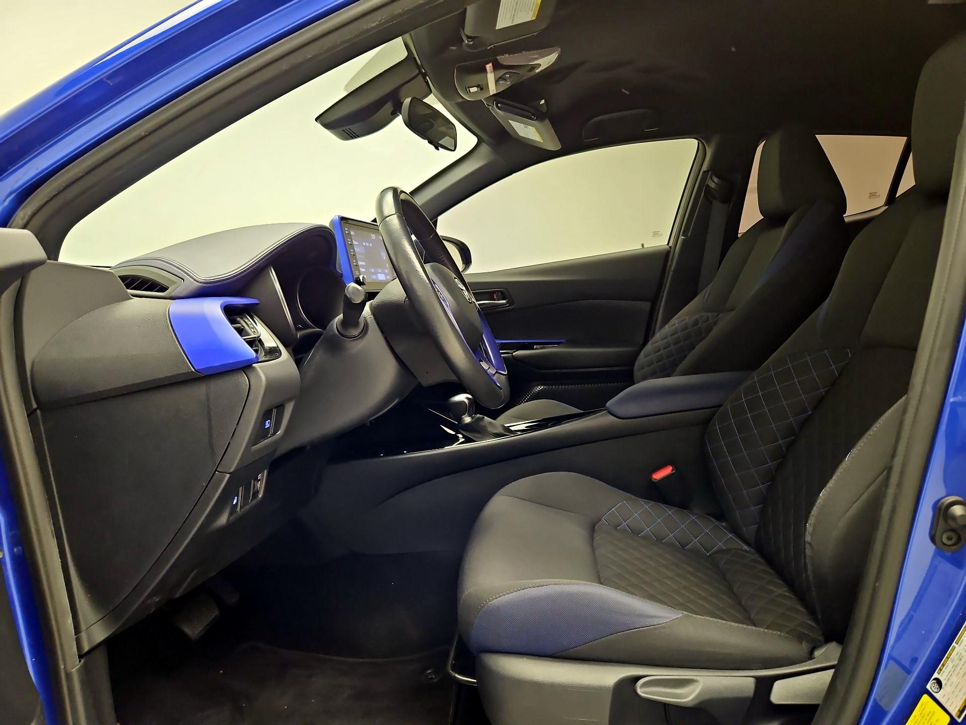 Thumbnail: 2022 Toyota C-HR - 11