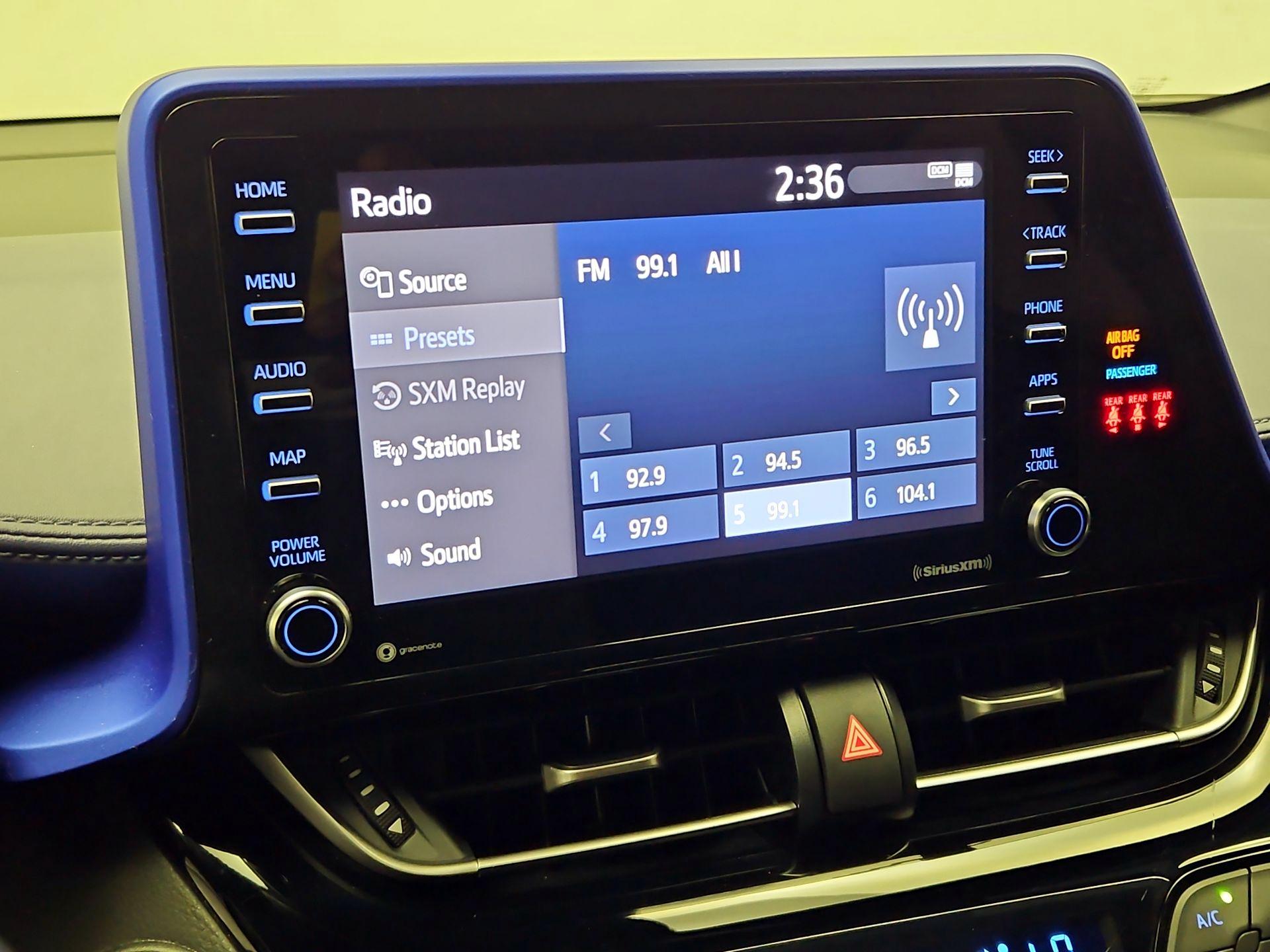 Thumbnail: 2022 Toyota C-HR - 15