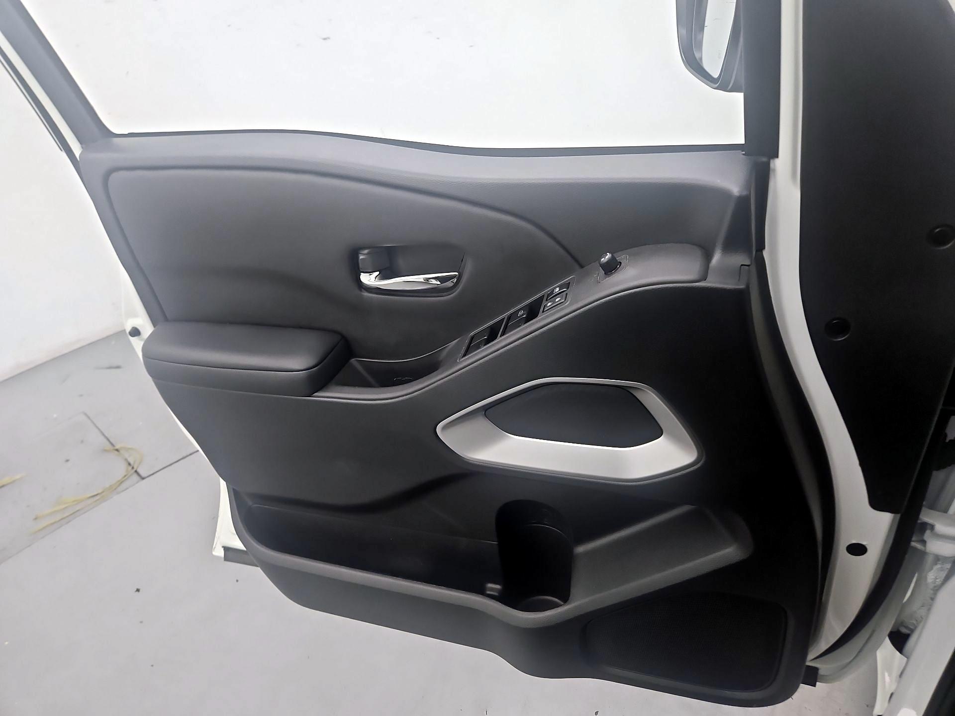 Thumbnail: 2025 Nissan Frontier - 12