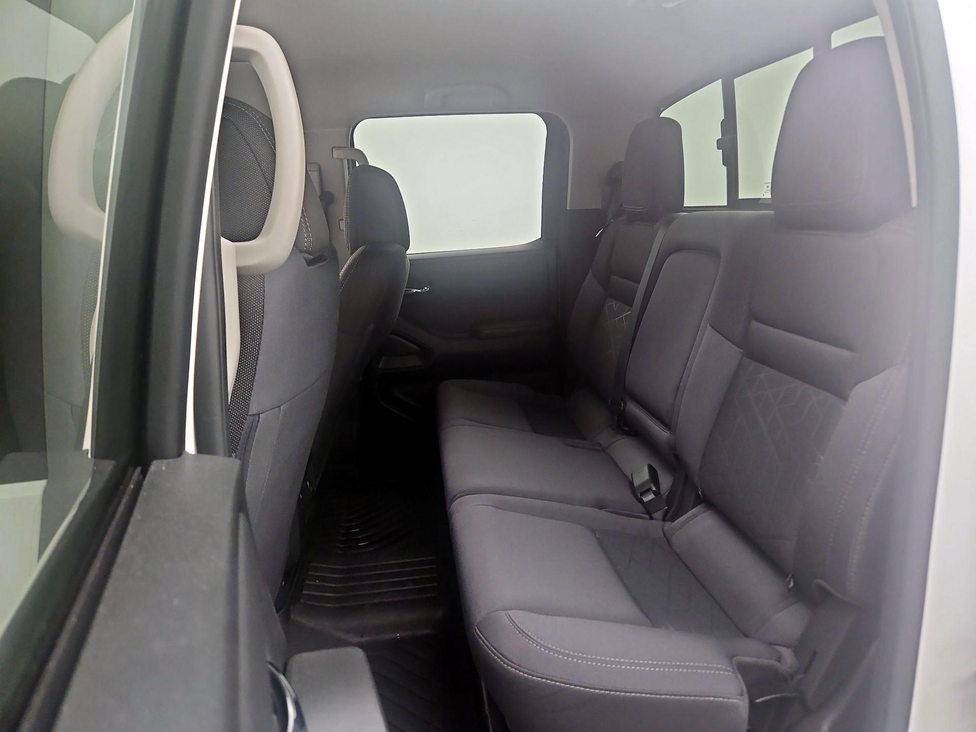 Thumbnail: 2025 Nissan Frontier - 18