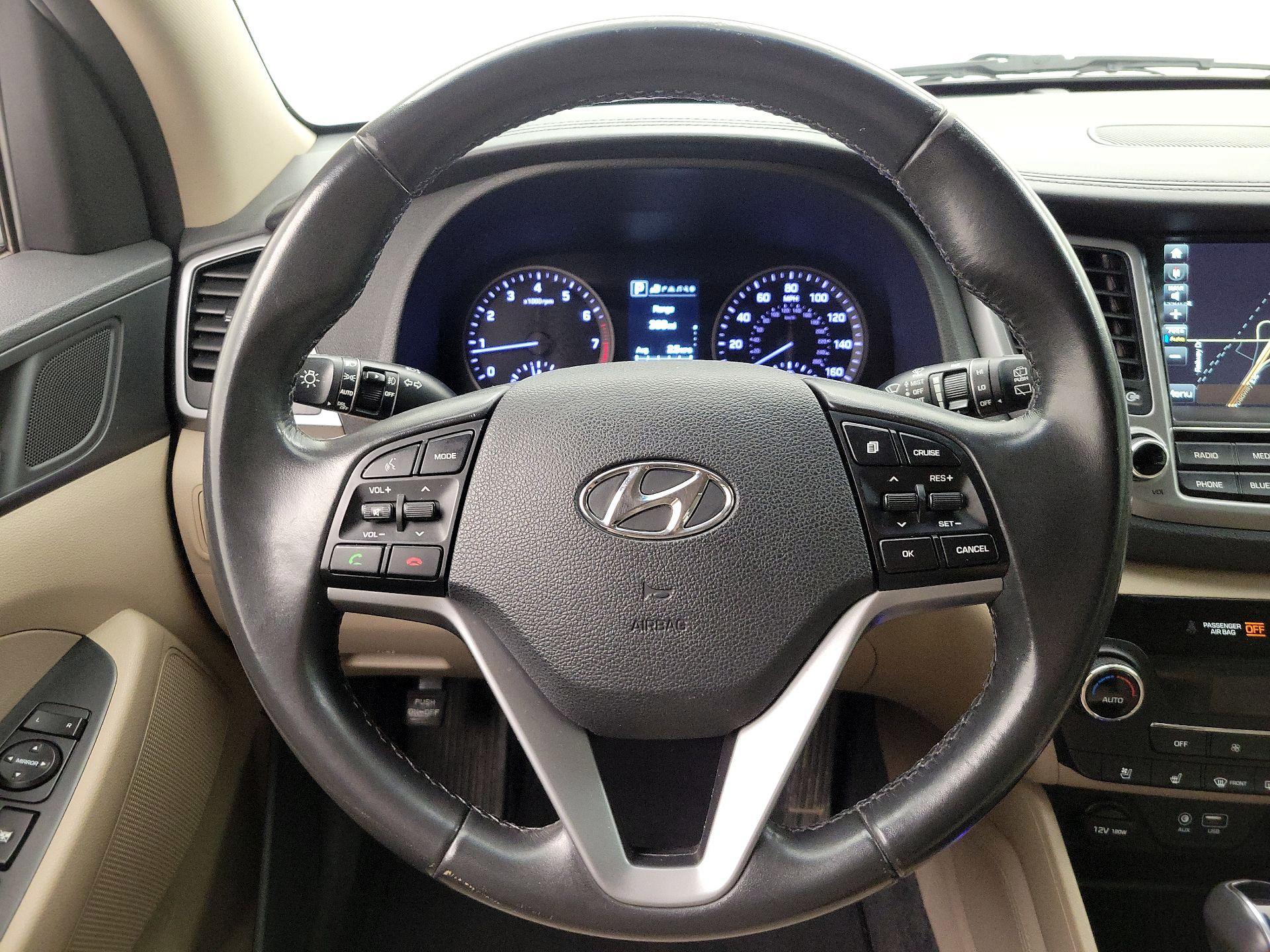 Thumbnail: 2016 Hyundai Tucson - 10