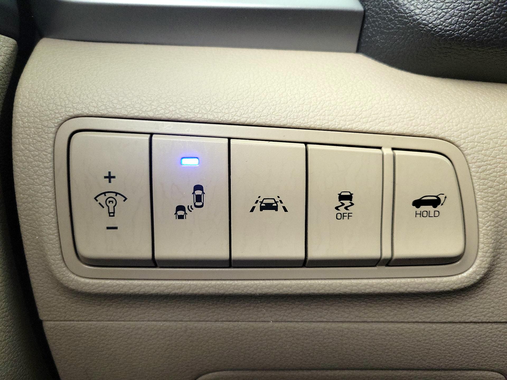 Thumbnail: 2016 Hyundai Tucson - 13