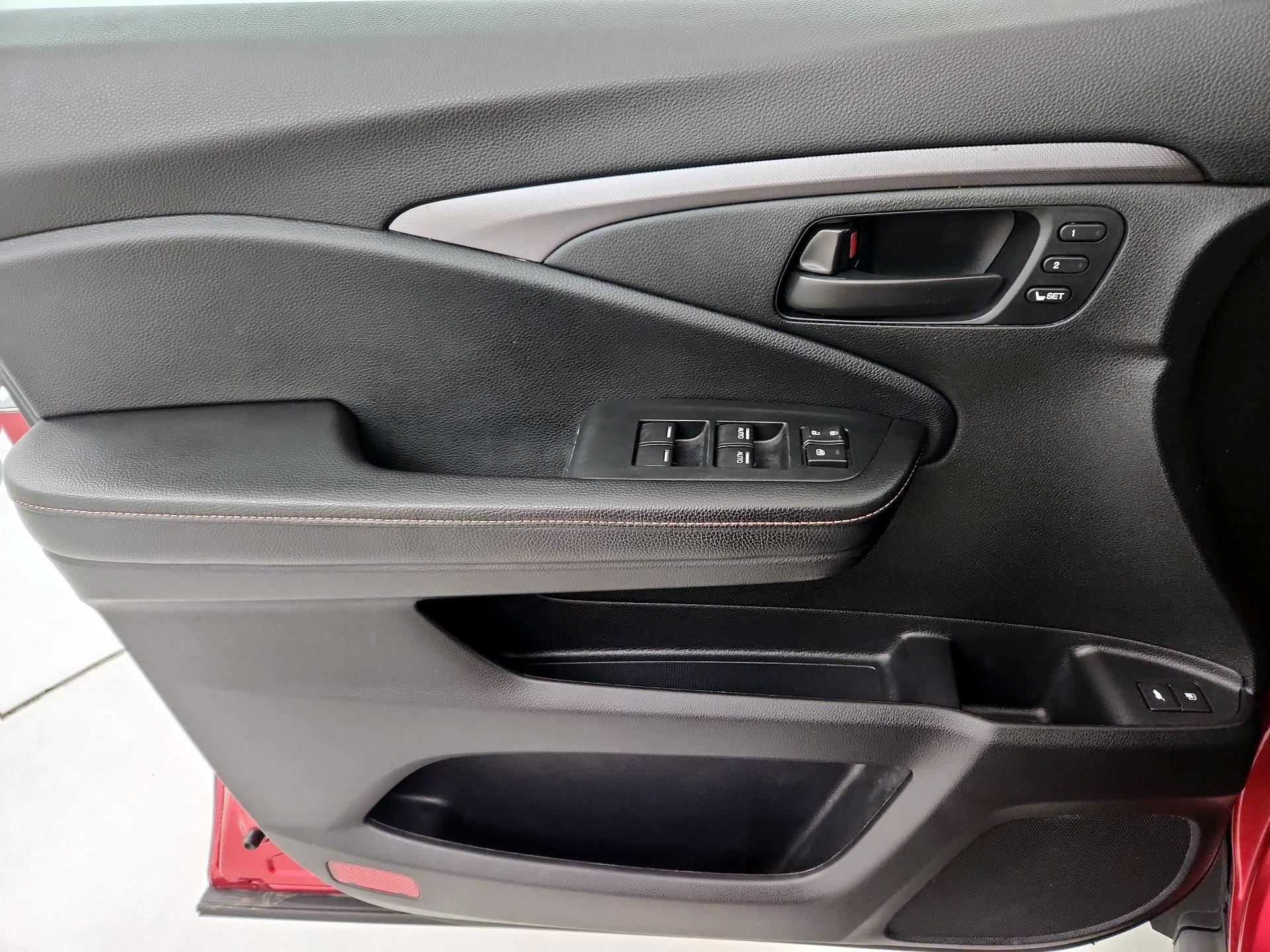 Thumbnail: 2022 Honda Passport - 12