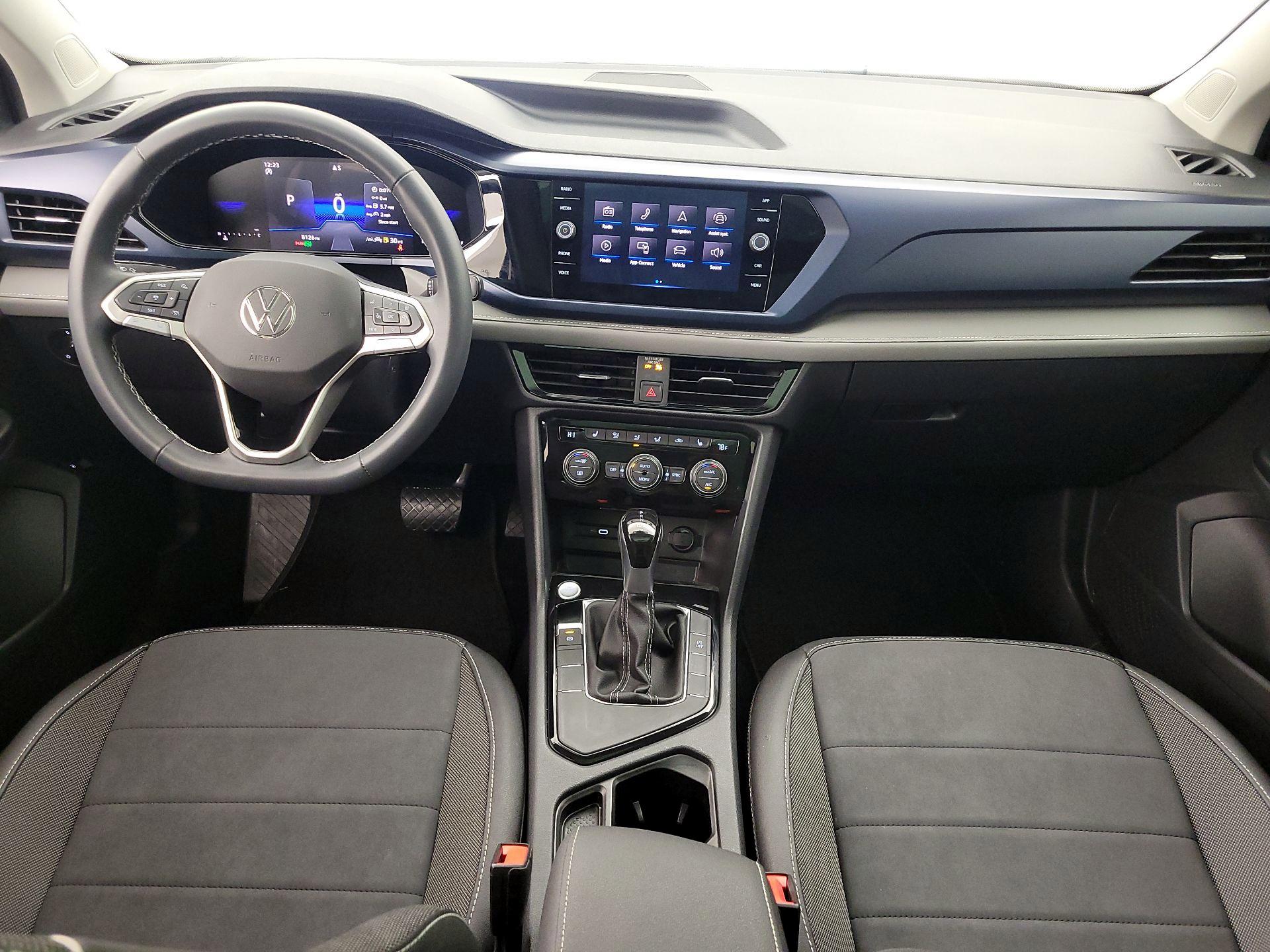 Thumbnail: 2024 Volkswagen Taos - 9