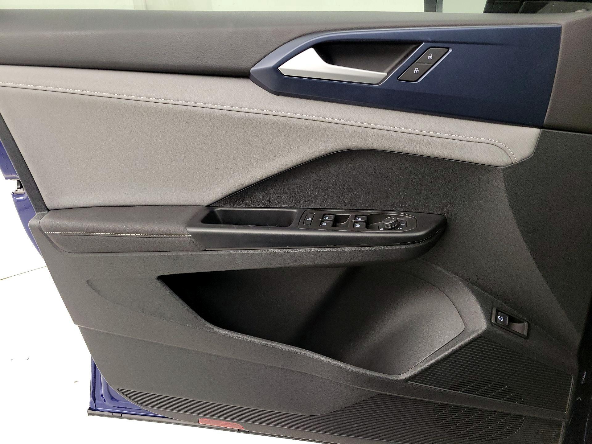 Thumbnail: 2024 Volkswagen Taos - 12