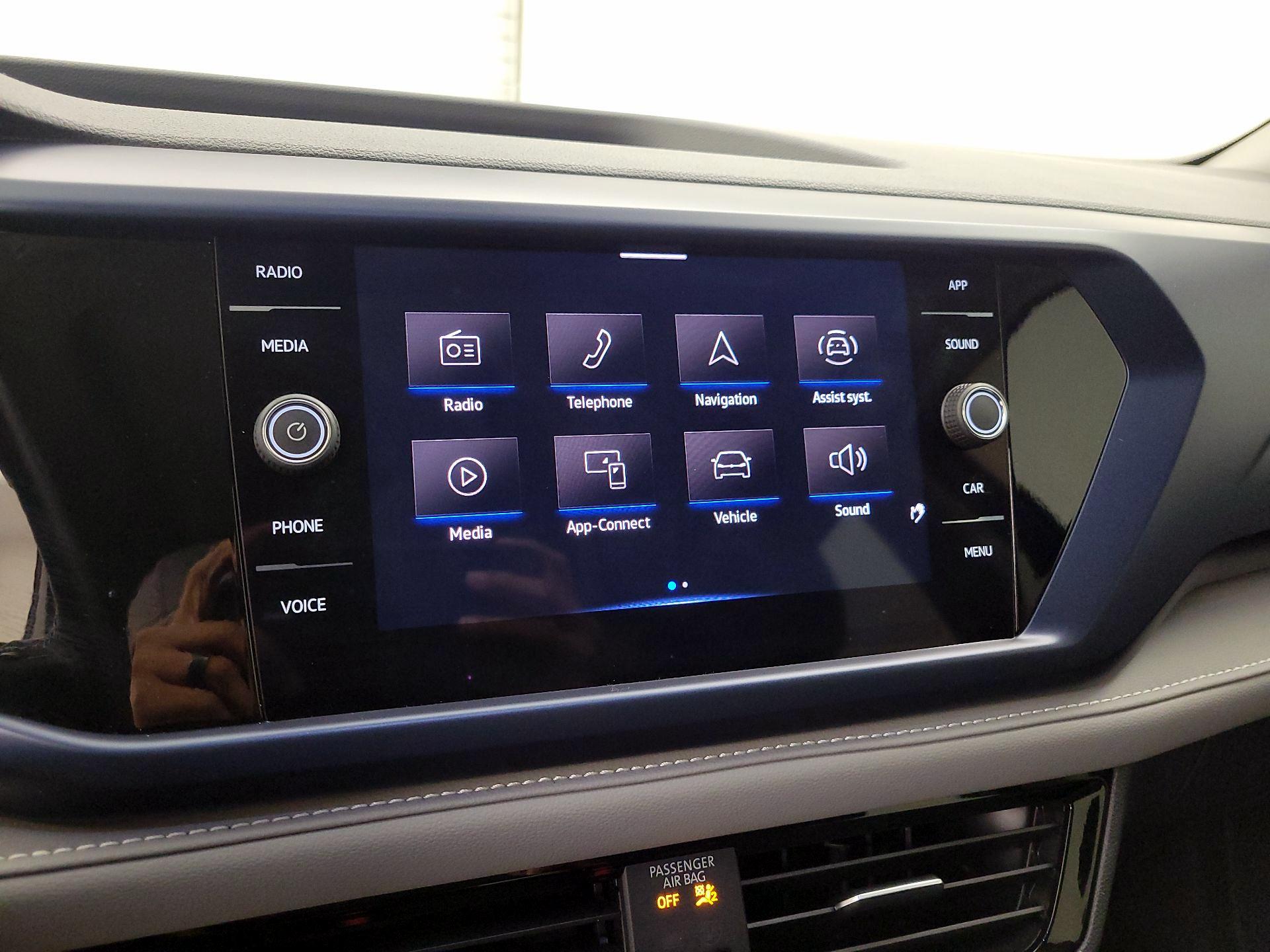 Thumbnail: 2024 Volkswagen Taos - 15