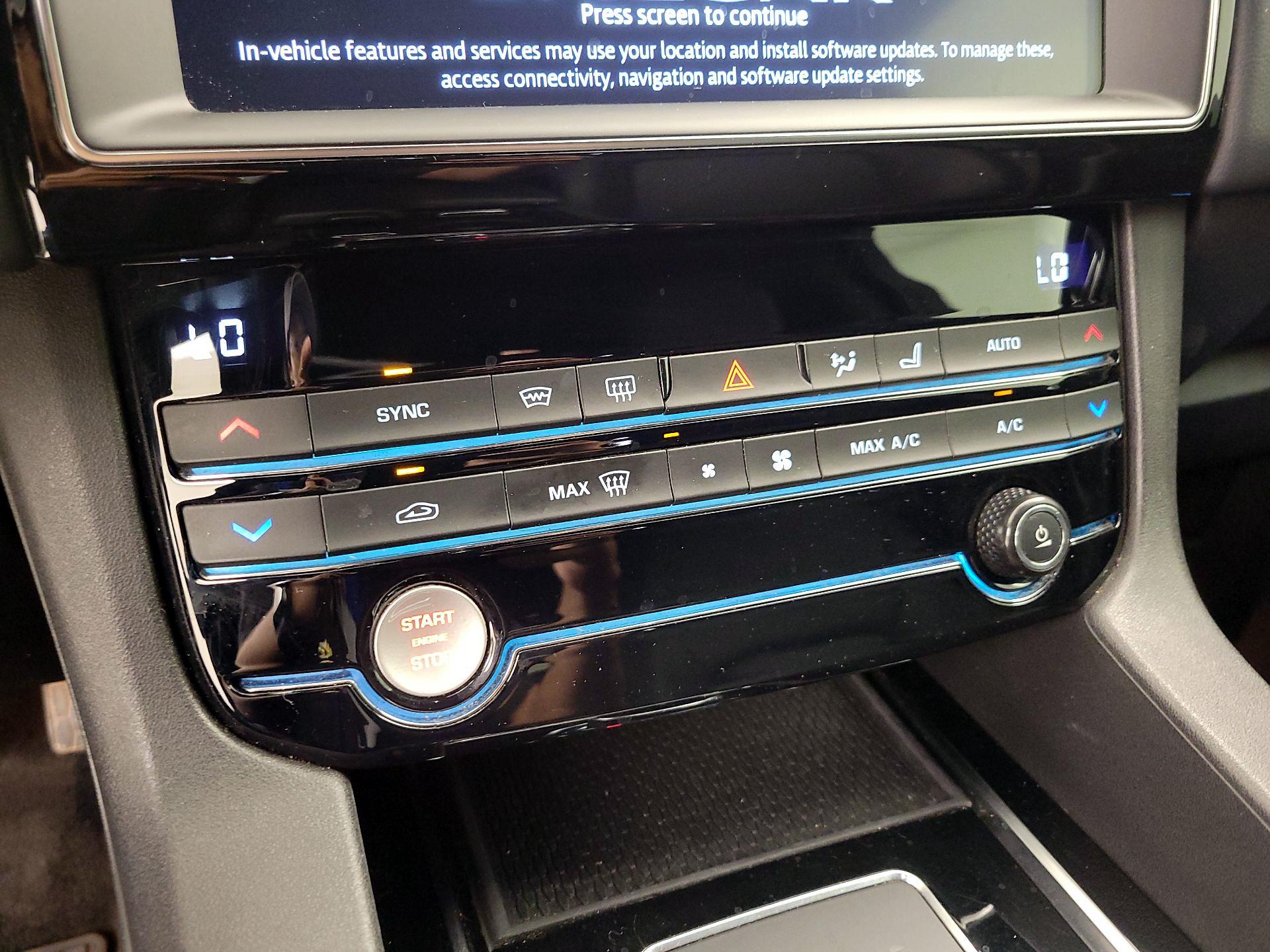 Thumbnail: 2020 Jaguar F-Pace - 15