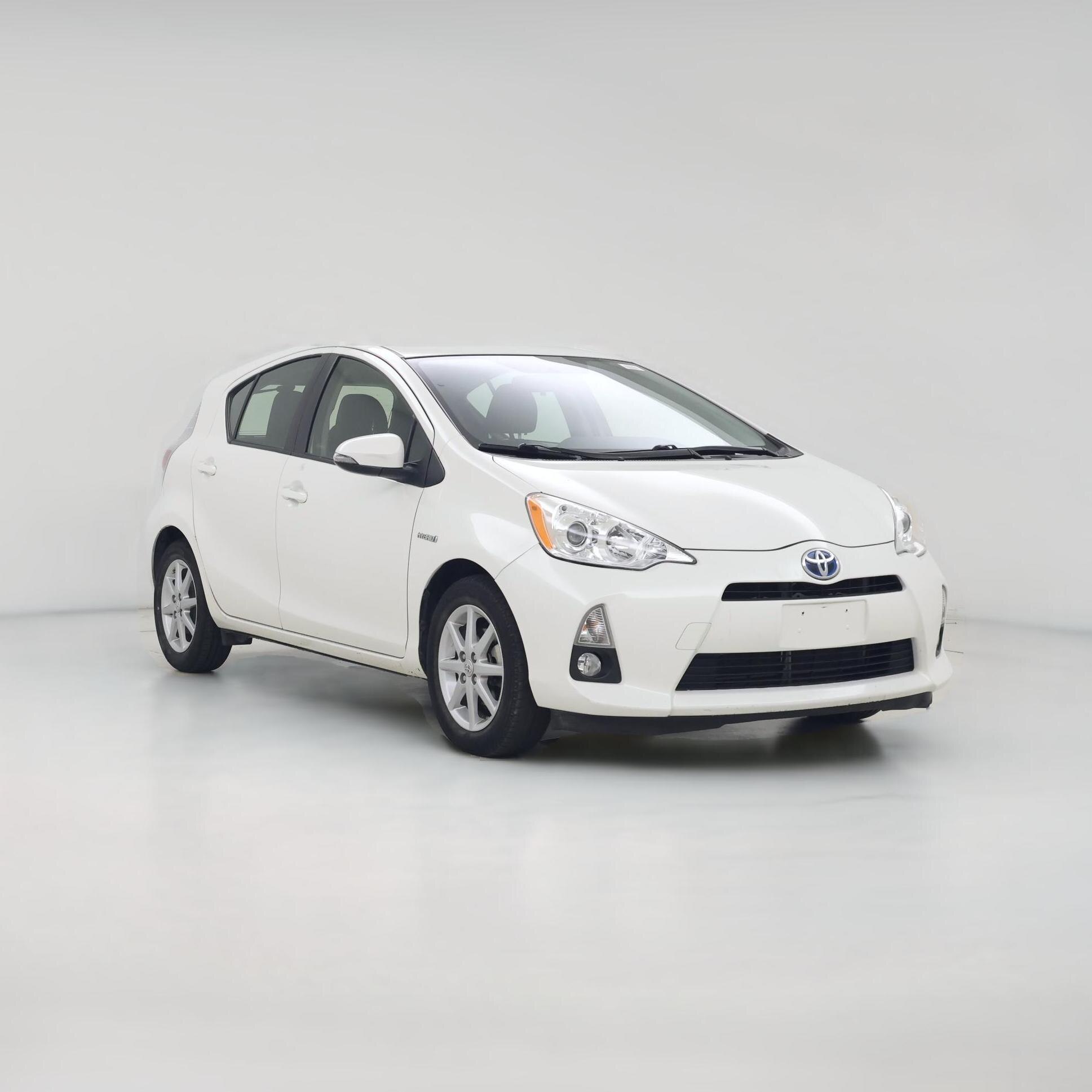 Thumbnail: 2014 Toyota Prius c - 1