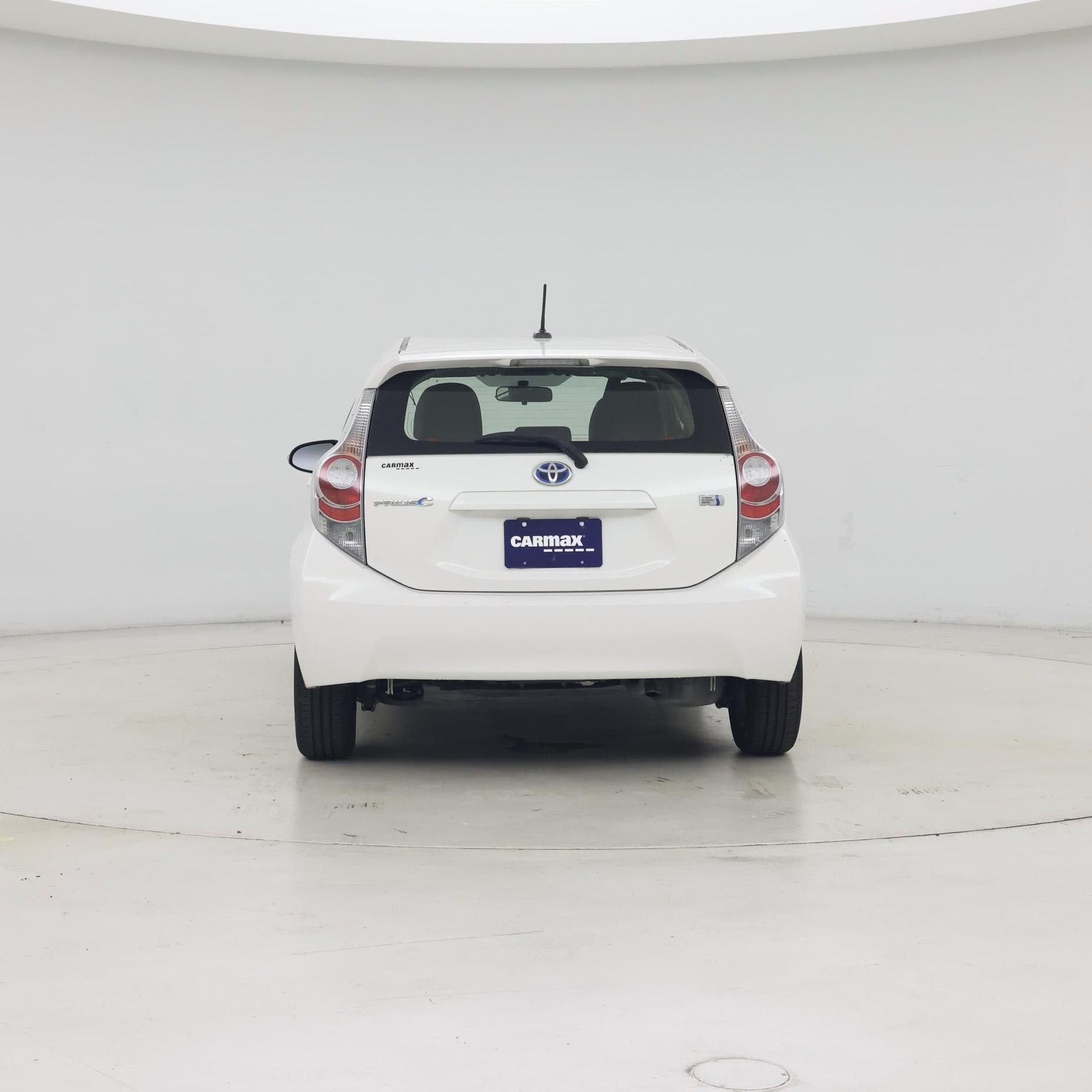 Thumbnail: 2014 Toyota Prius c - 6