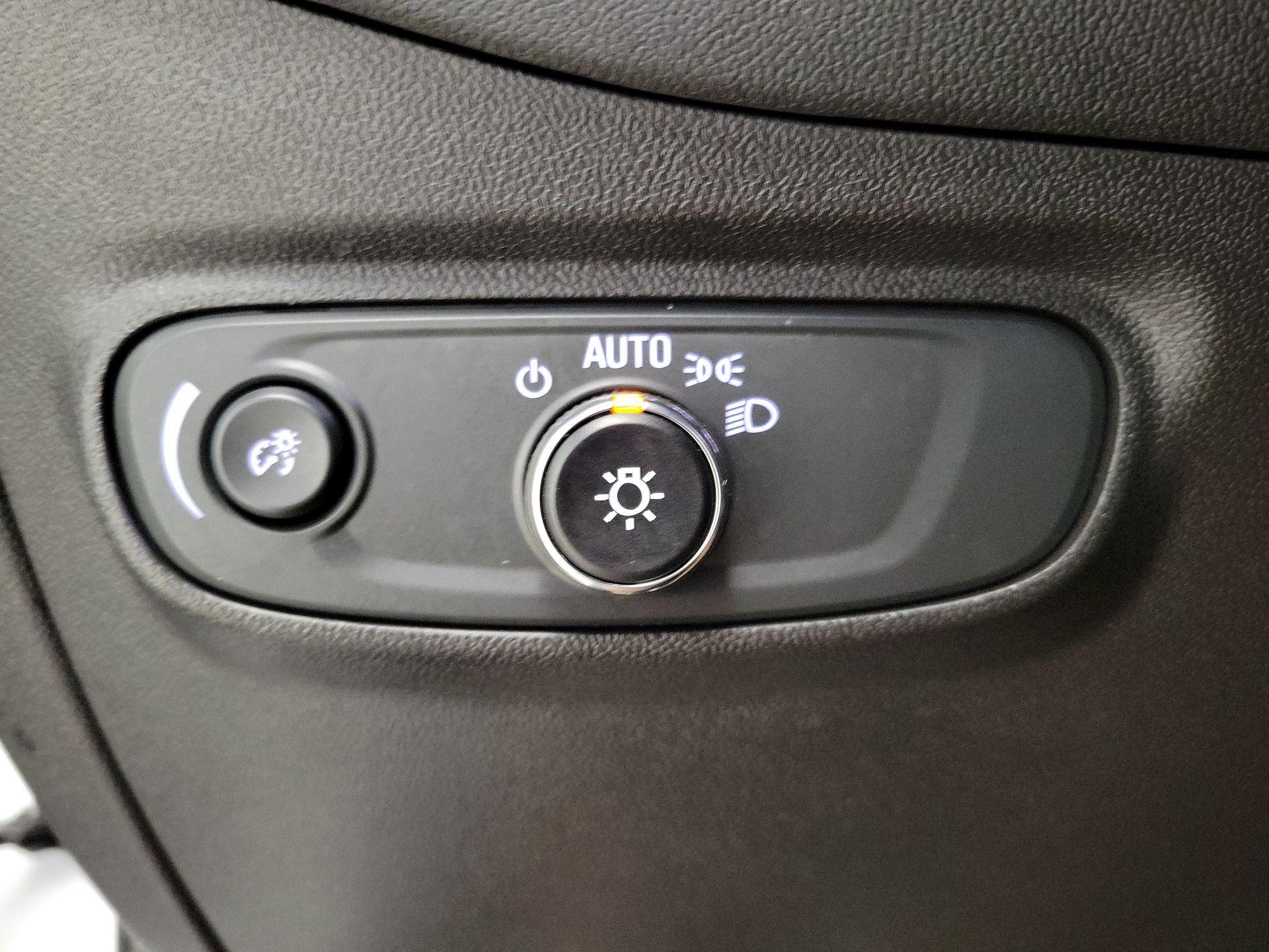 Thumbnail: 2024 Chevrolet Equinox - 13