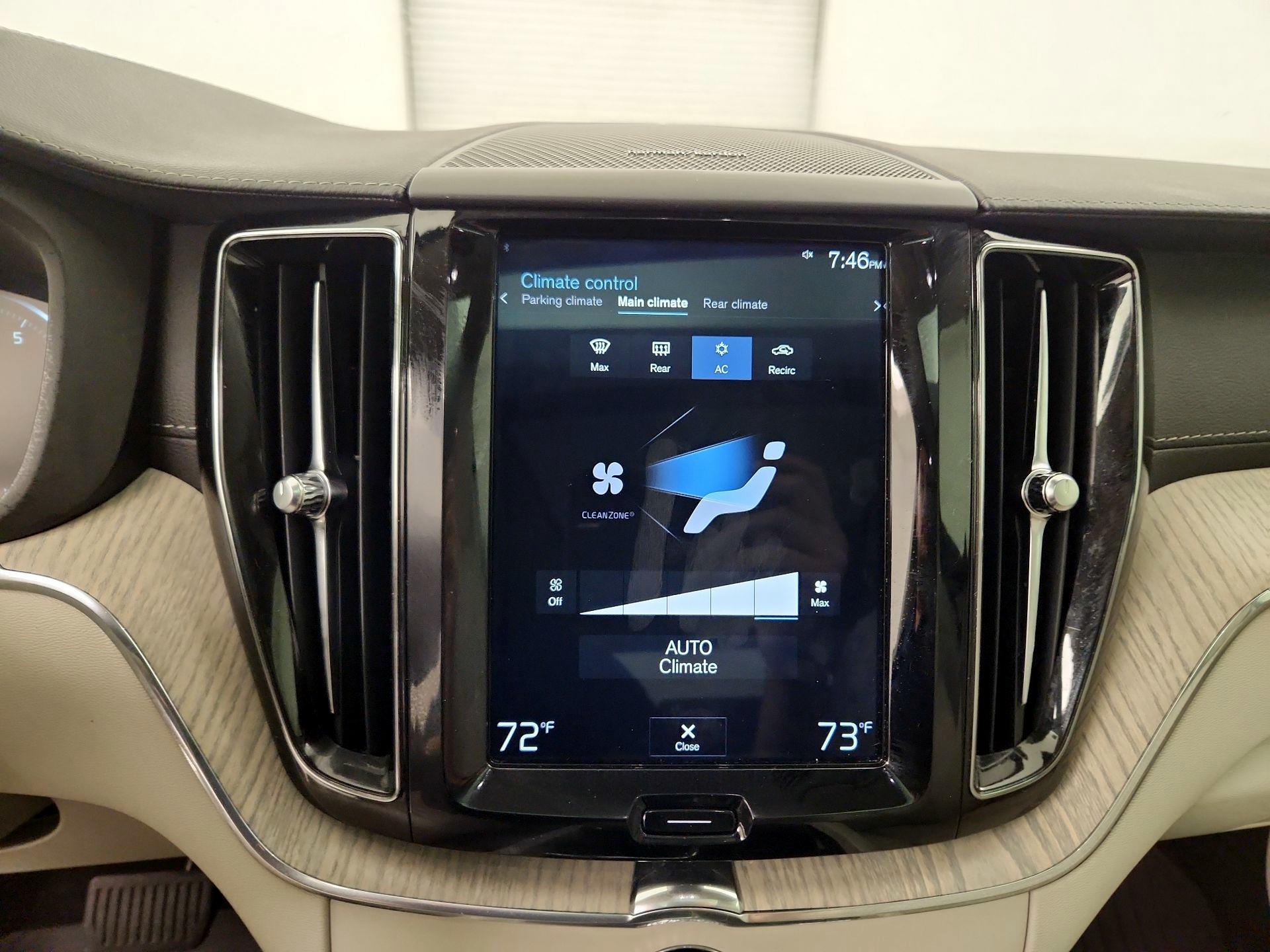 Thumbnail: 2020 Volvo XC60 - 16