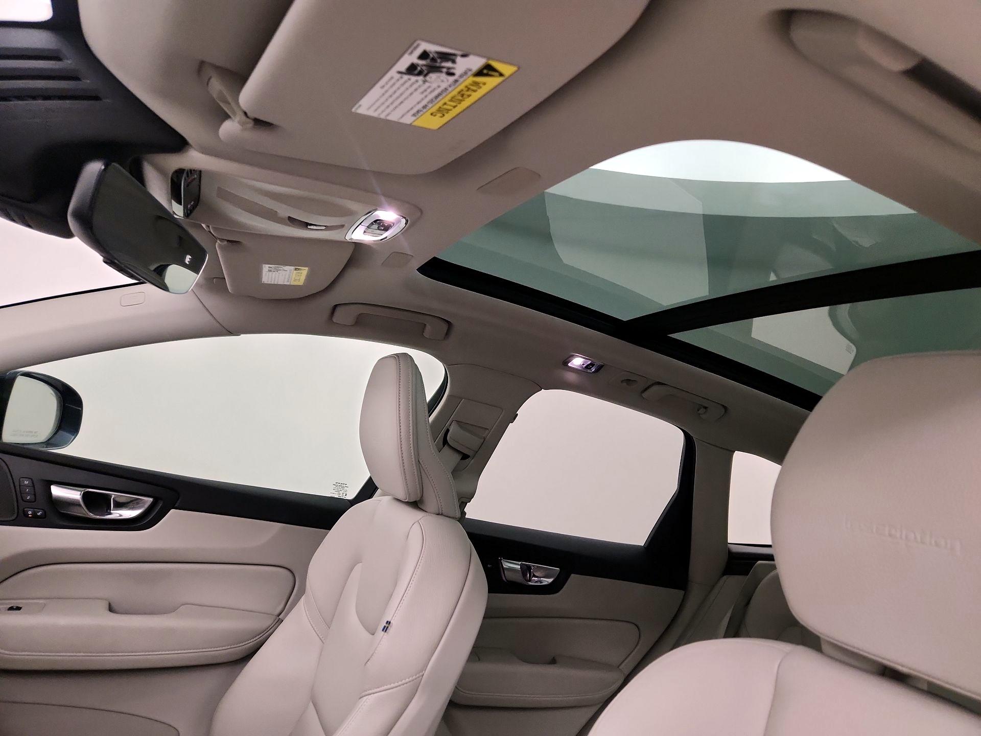 Thumbnail: 2020 Volvo XC60 - 19