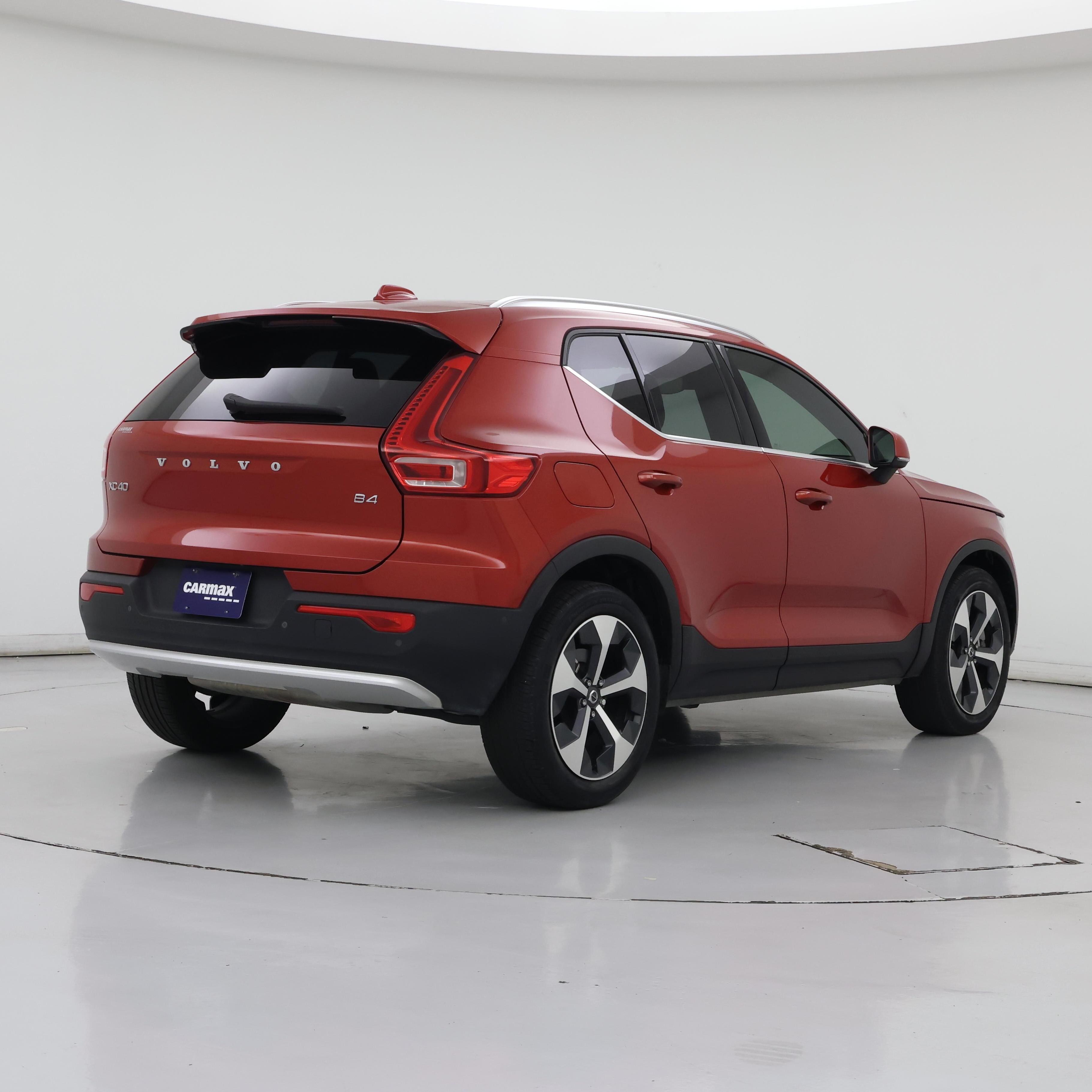 Thumbnail: 2023 Volvo XC40 - 8