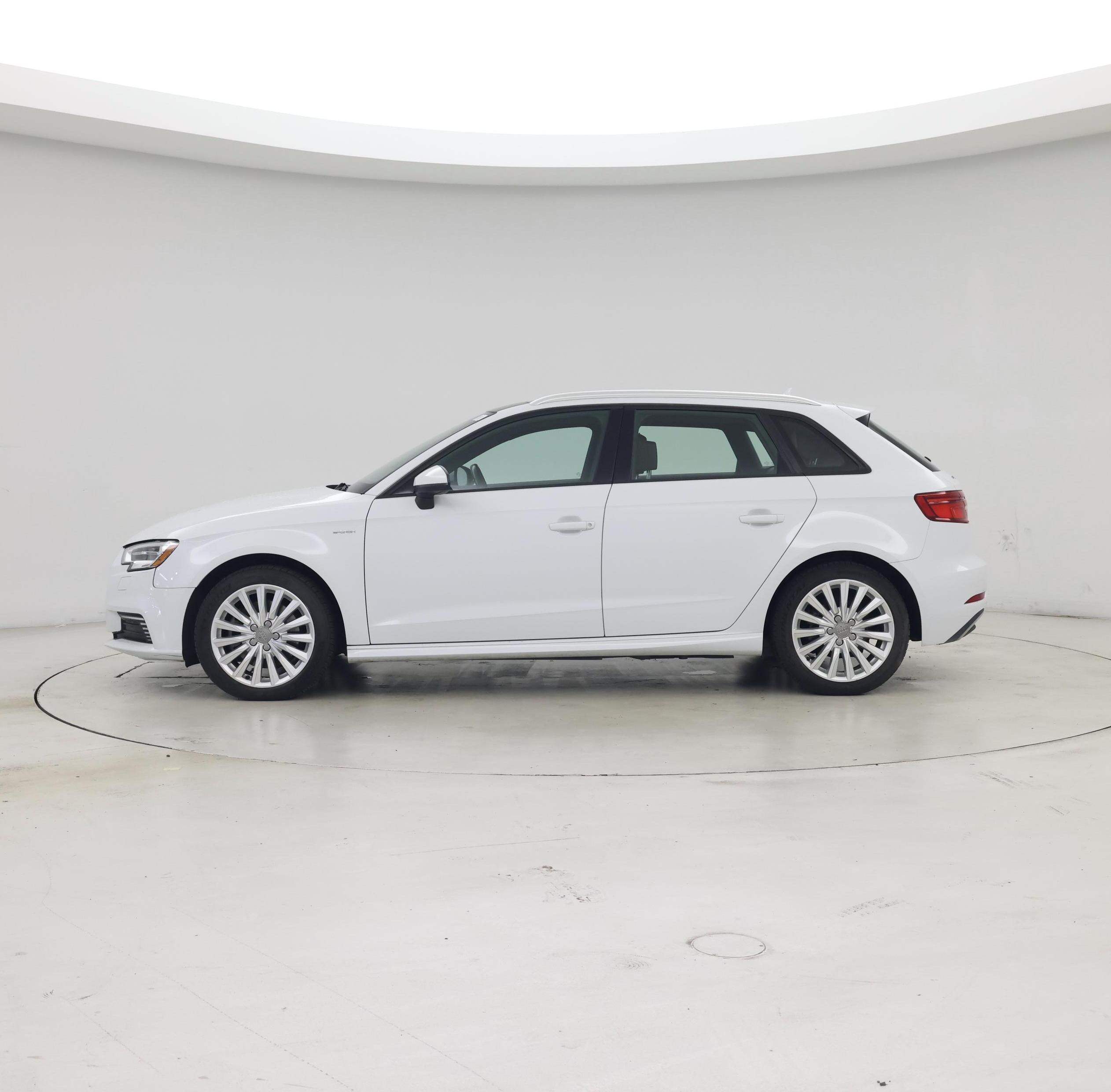 Thumbnail: 2018 Audi A3 - 3