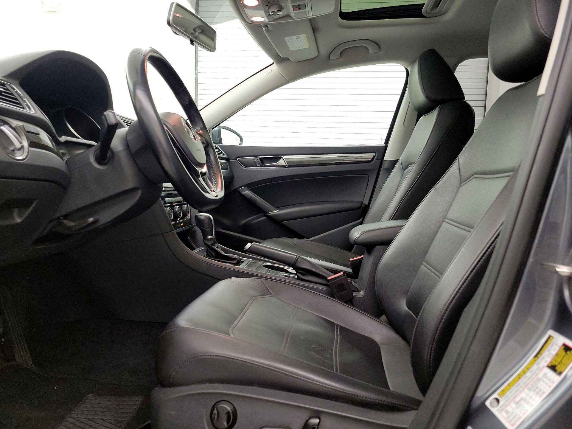 Thumbnail: 2018 Volkswagen Passat - 11