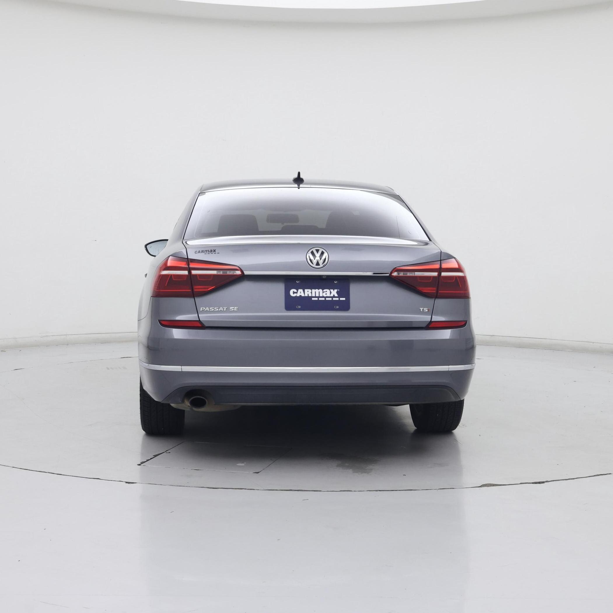 Thumbnail: 2018 Volkswagen Passat - 6