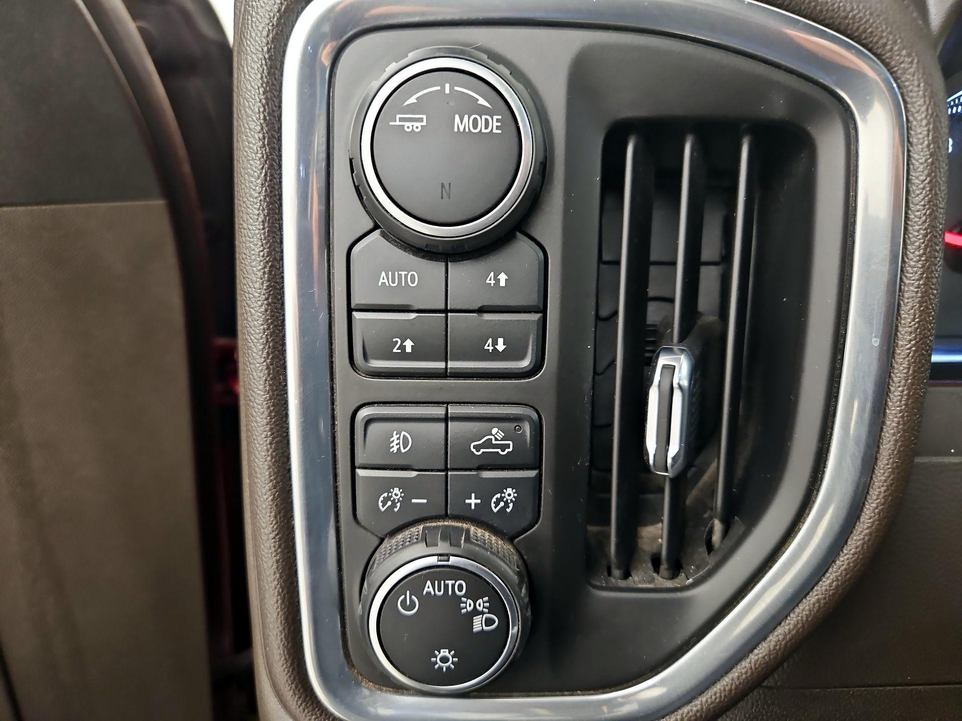 Thumbnail: 2020 Chevrolet Silverado 1500 - 13