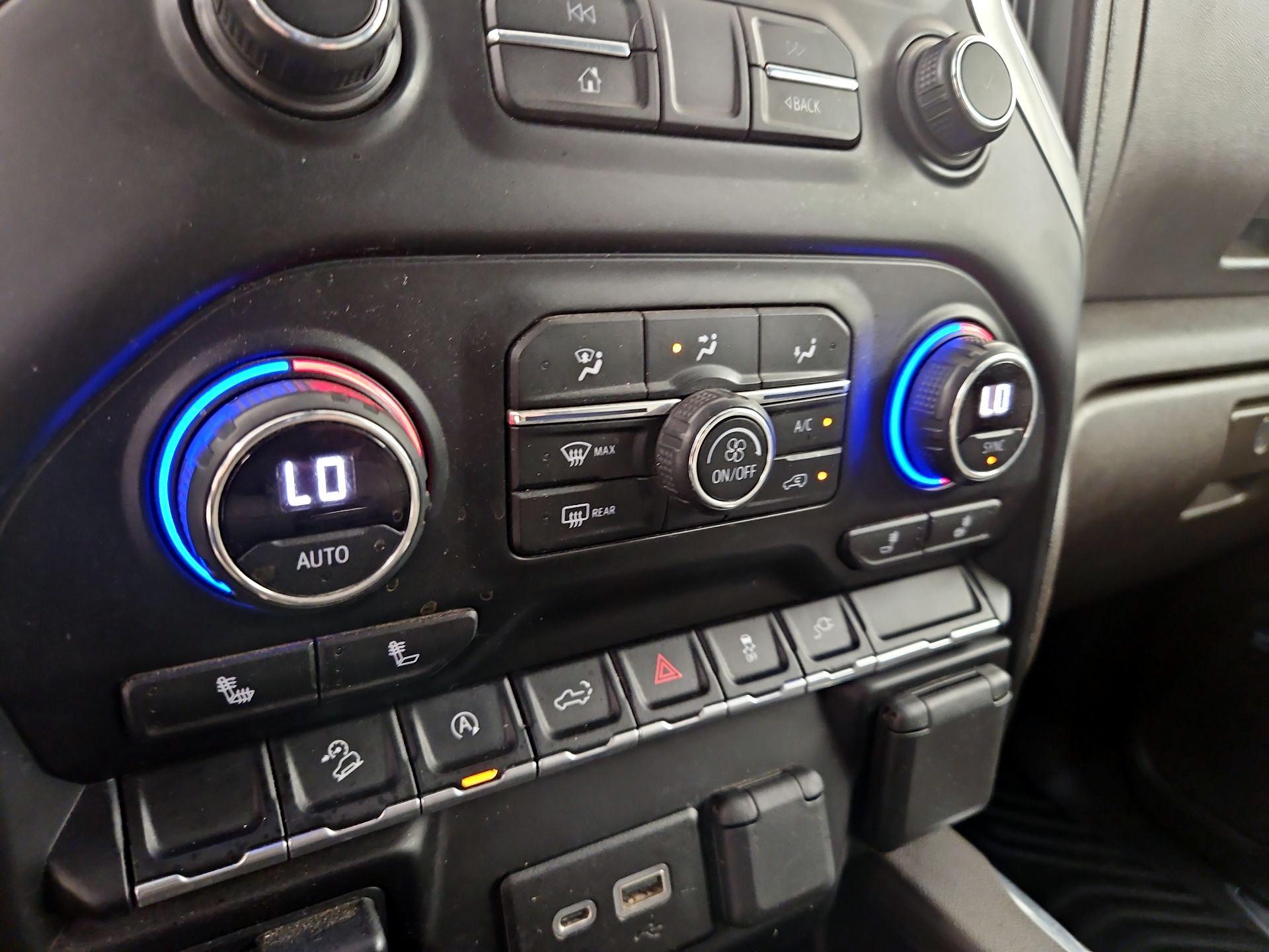 Thumbnail: 2020 Chevrolet Silverado 1500 - 16