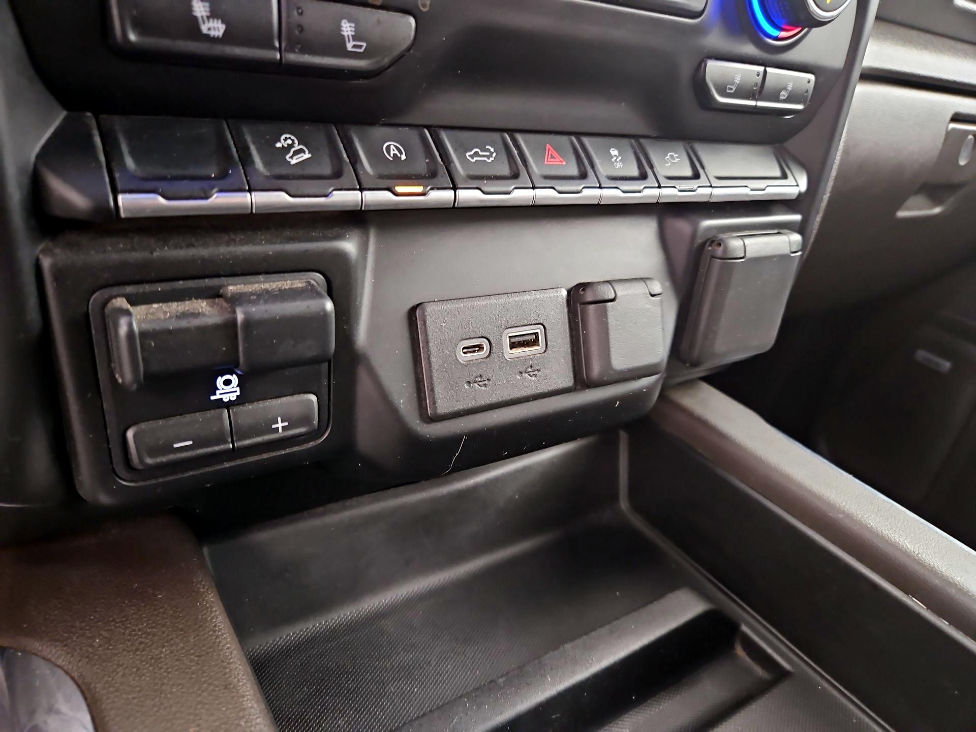 Thumbnail: 2020 Chevrolet Silverado 1500 - 18