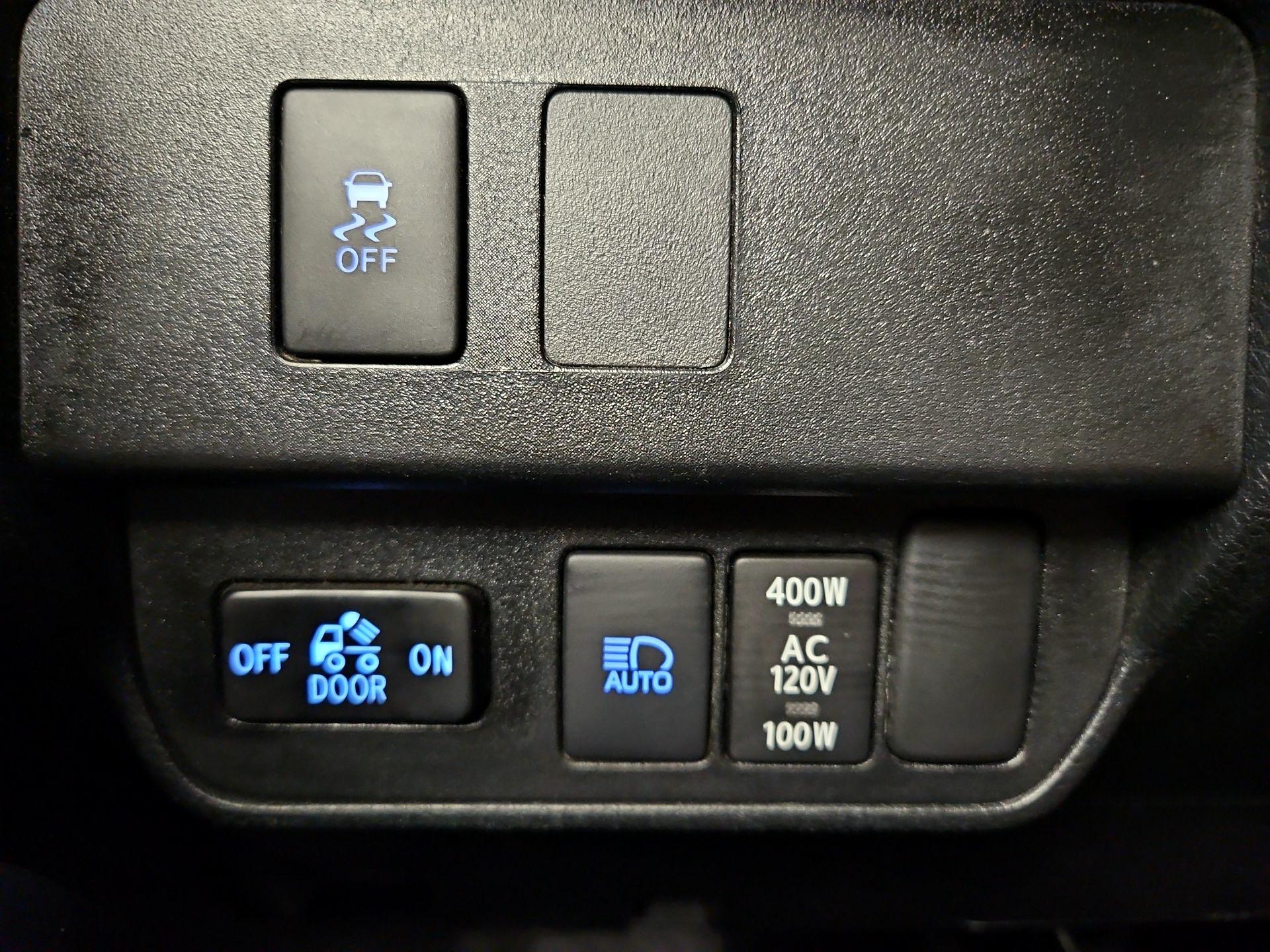 Thumbnail: 2021 Toyota Tacoma - 13