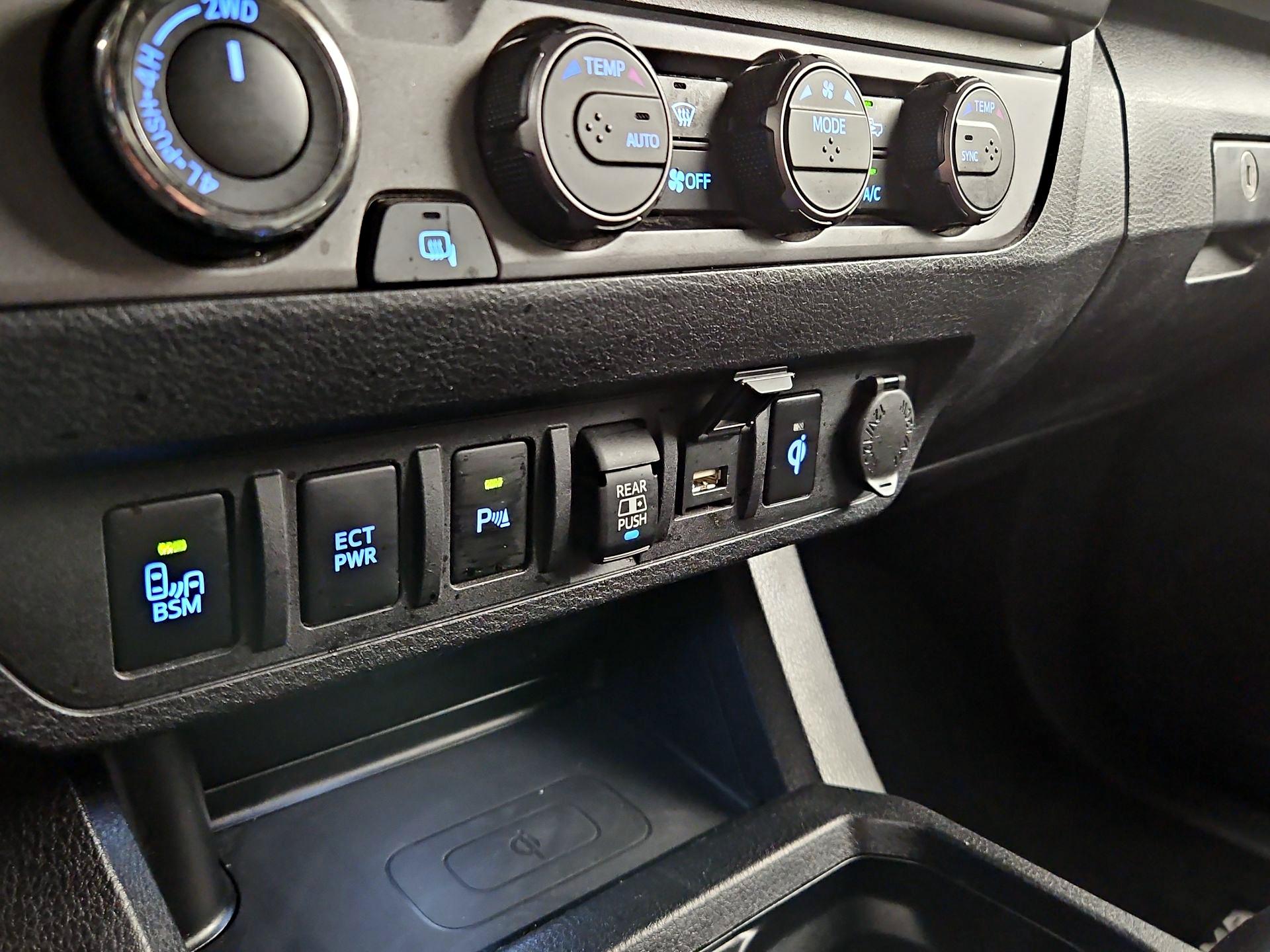 Thumbnail: 2021 Toyota Tacoma - 18