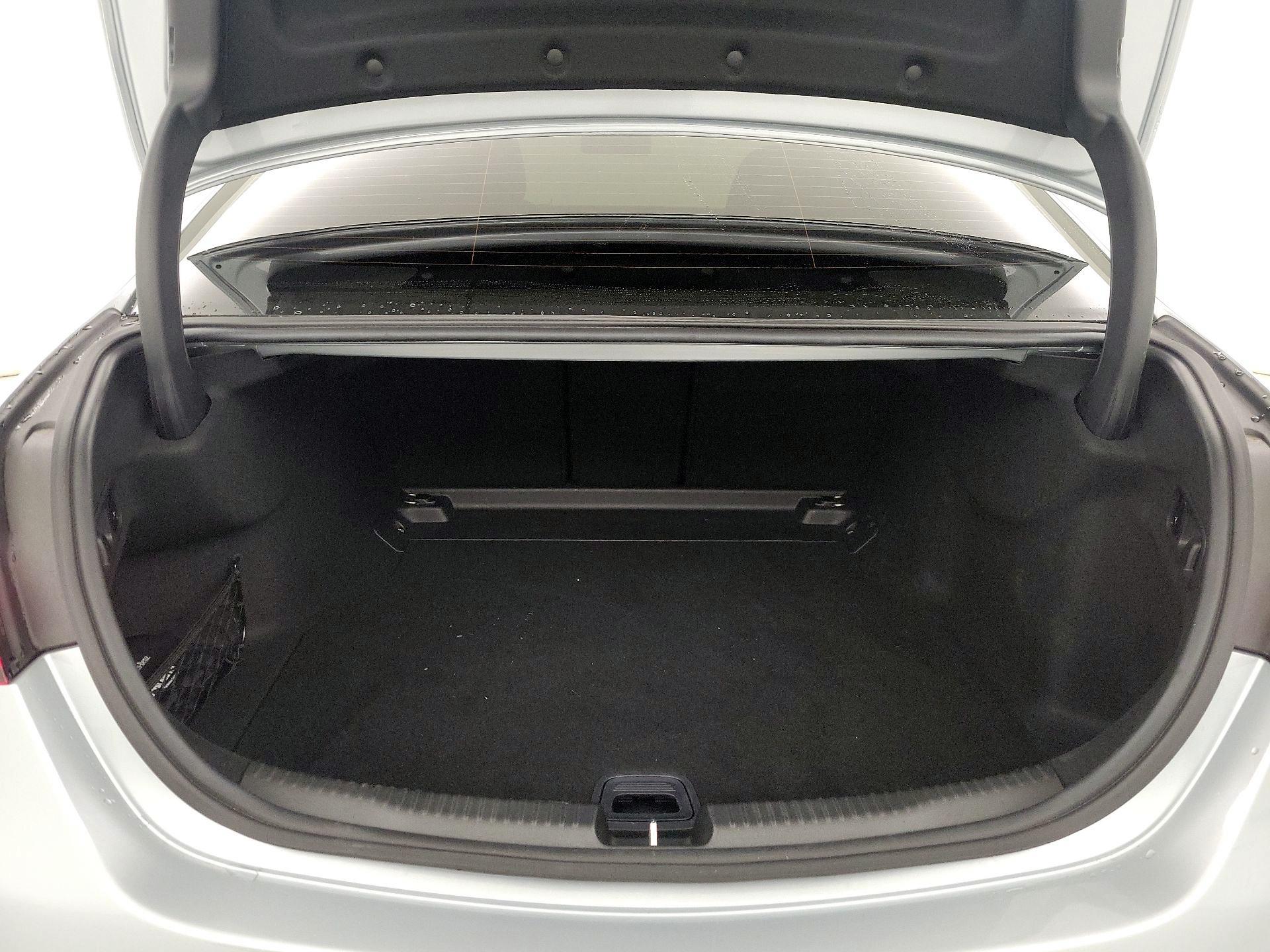 Thumbnail: 2023 Mercedes-Benz C-Class - 20