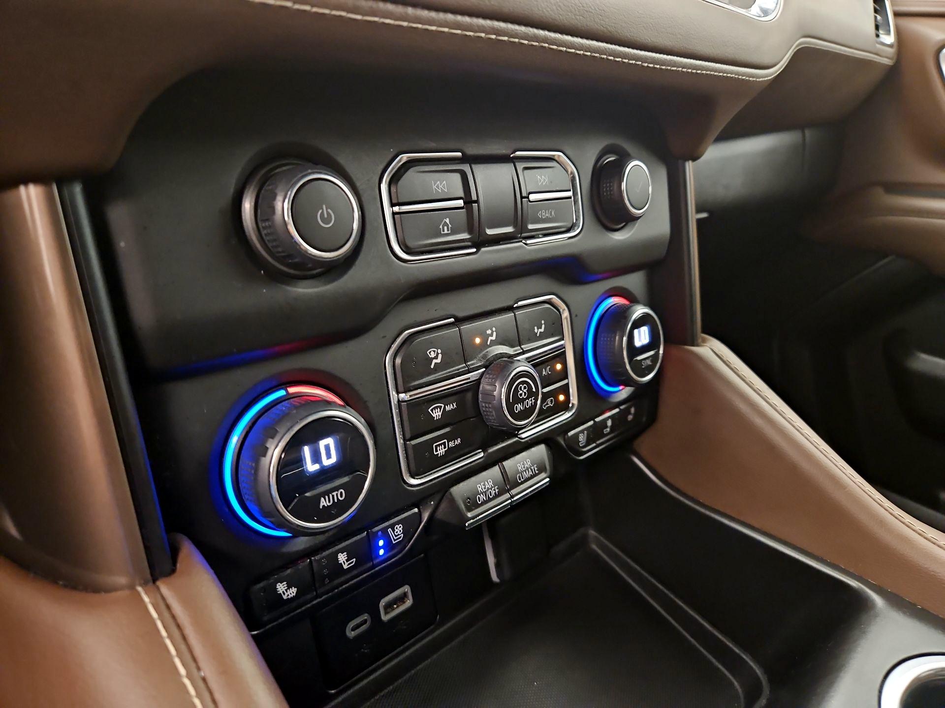 Thumbnail: 2023 Chevrolet Tahoe - 17