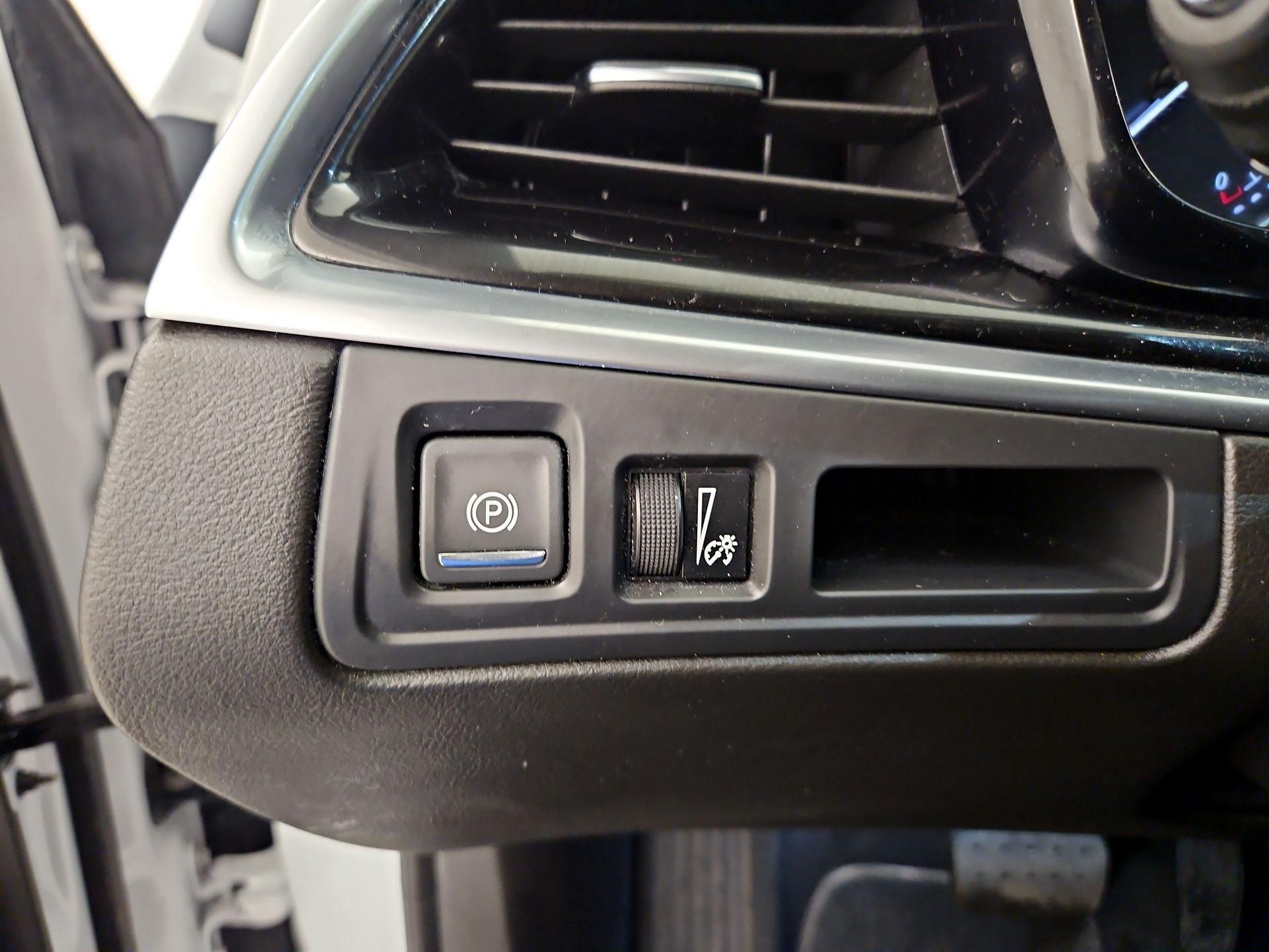 Thumbnail: 2024 Cadillac XT6 - 13