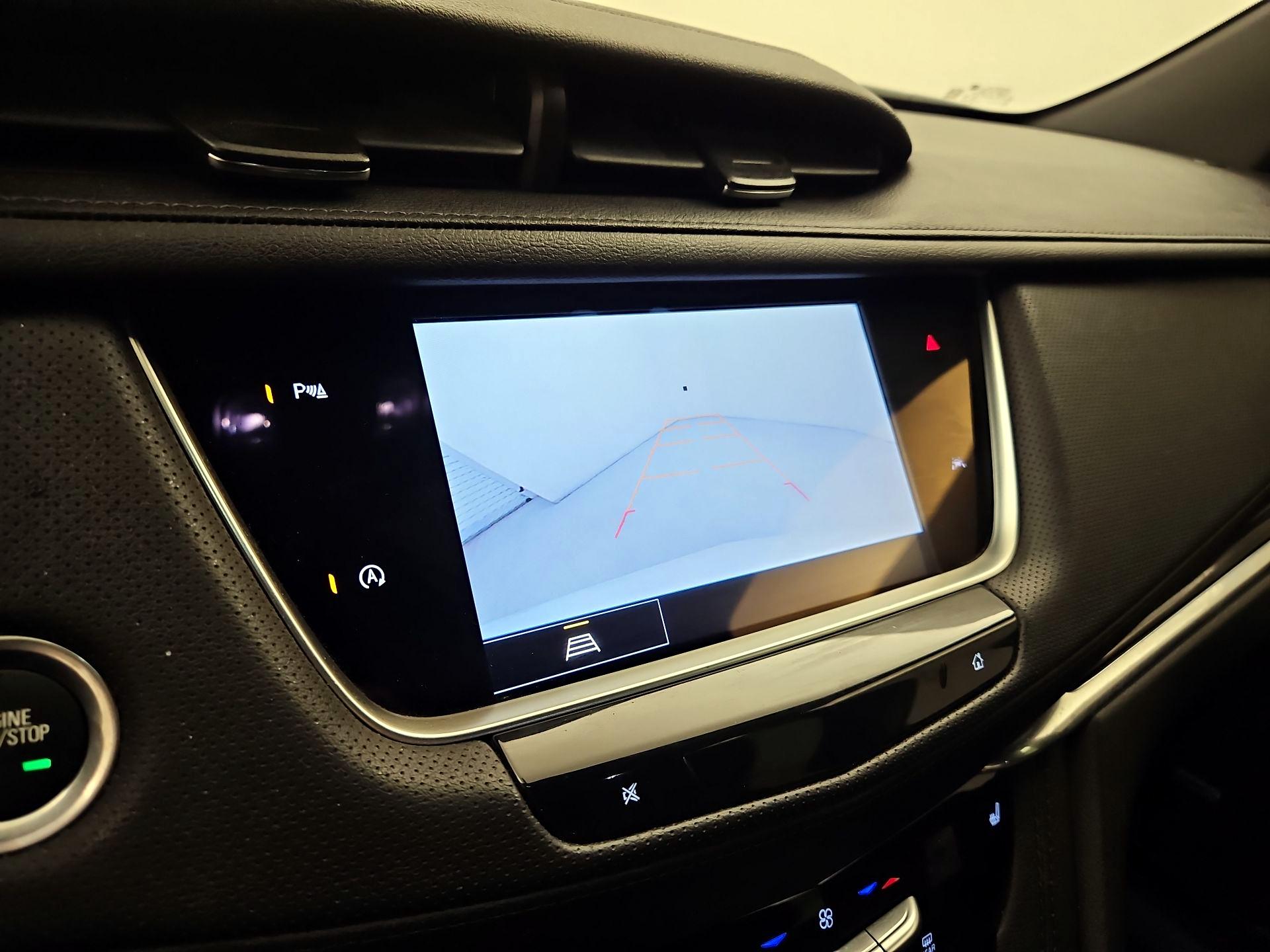 Thumbnail: 2024 Cadillac XT6 - 14