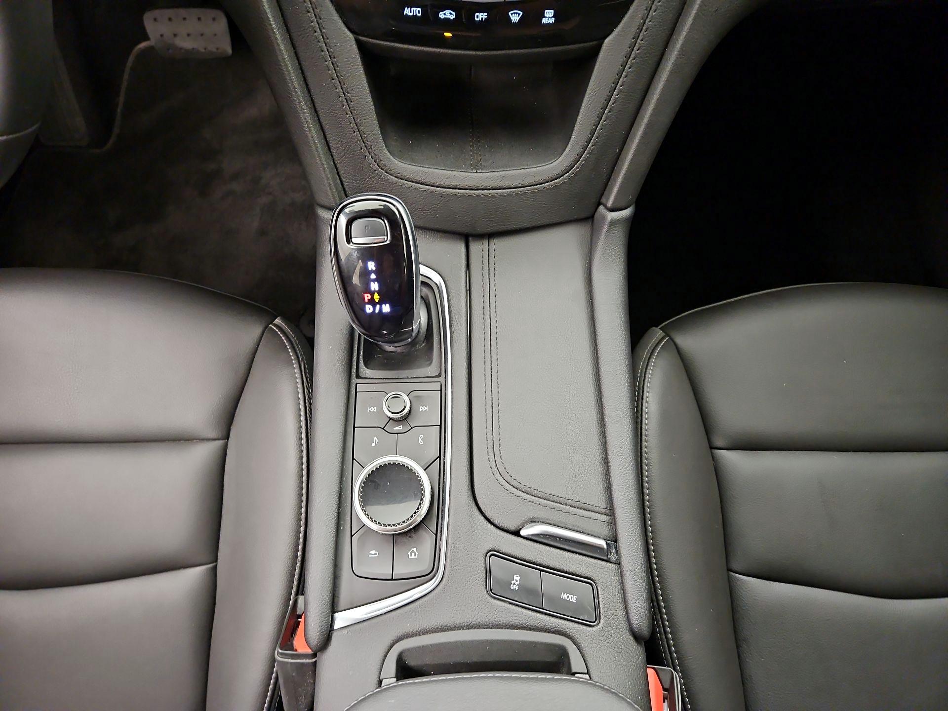 Thumbnail: 2024 Cadillac XT6 - 17