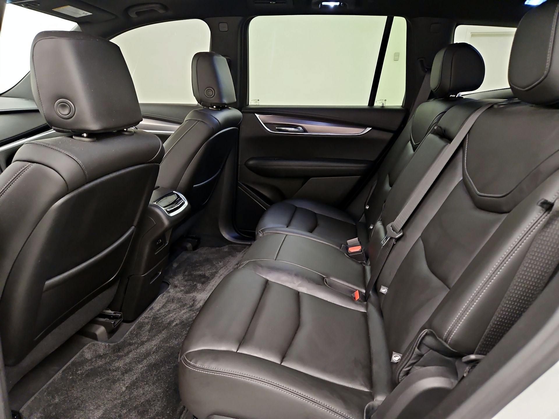 Thumbnail: 2024 Cadillac XT6 - 20