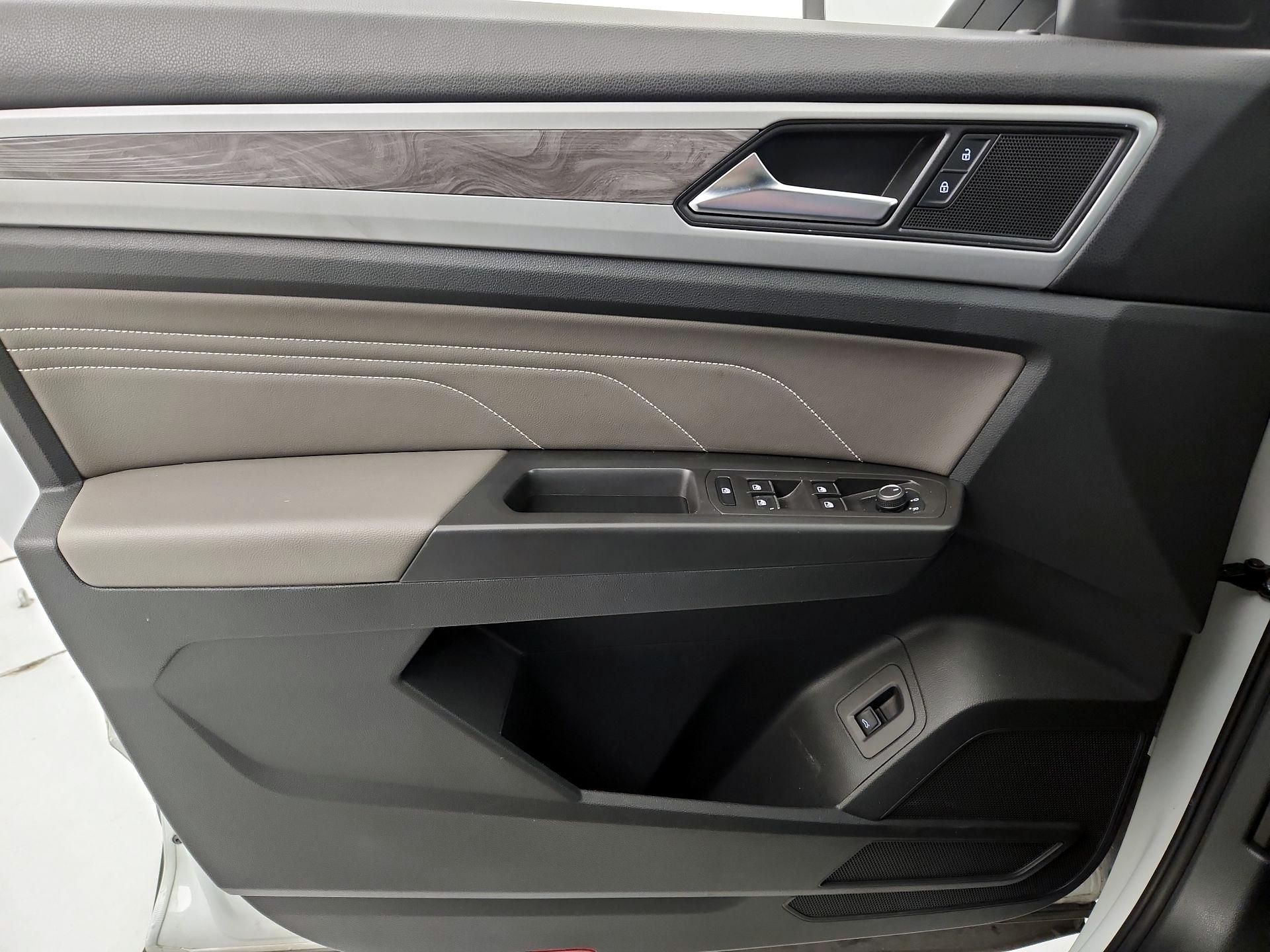 Thumbnail: 2023 Volkswagen Atlas - 12