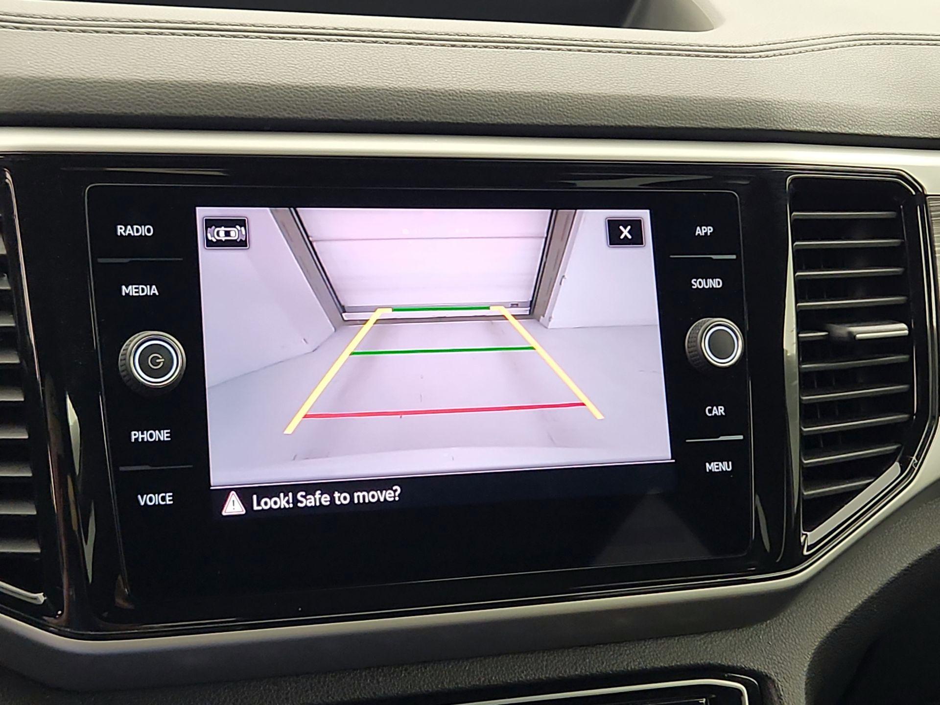 Thumbnail: 2023 Volkswagen Atlas - 14