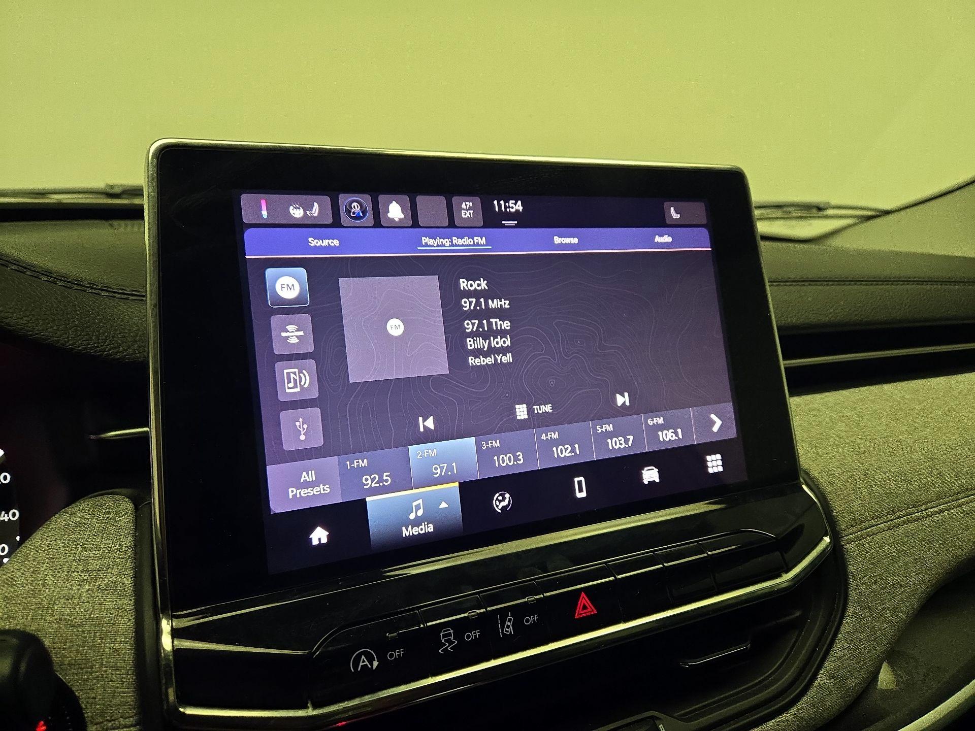 Thumbnail: 2022 Jeep Compass - 15