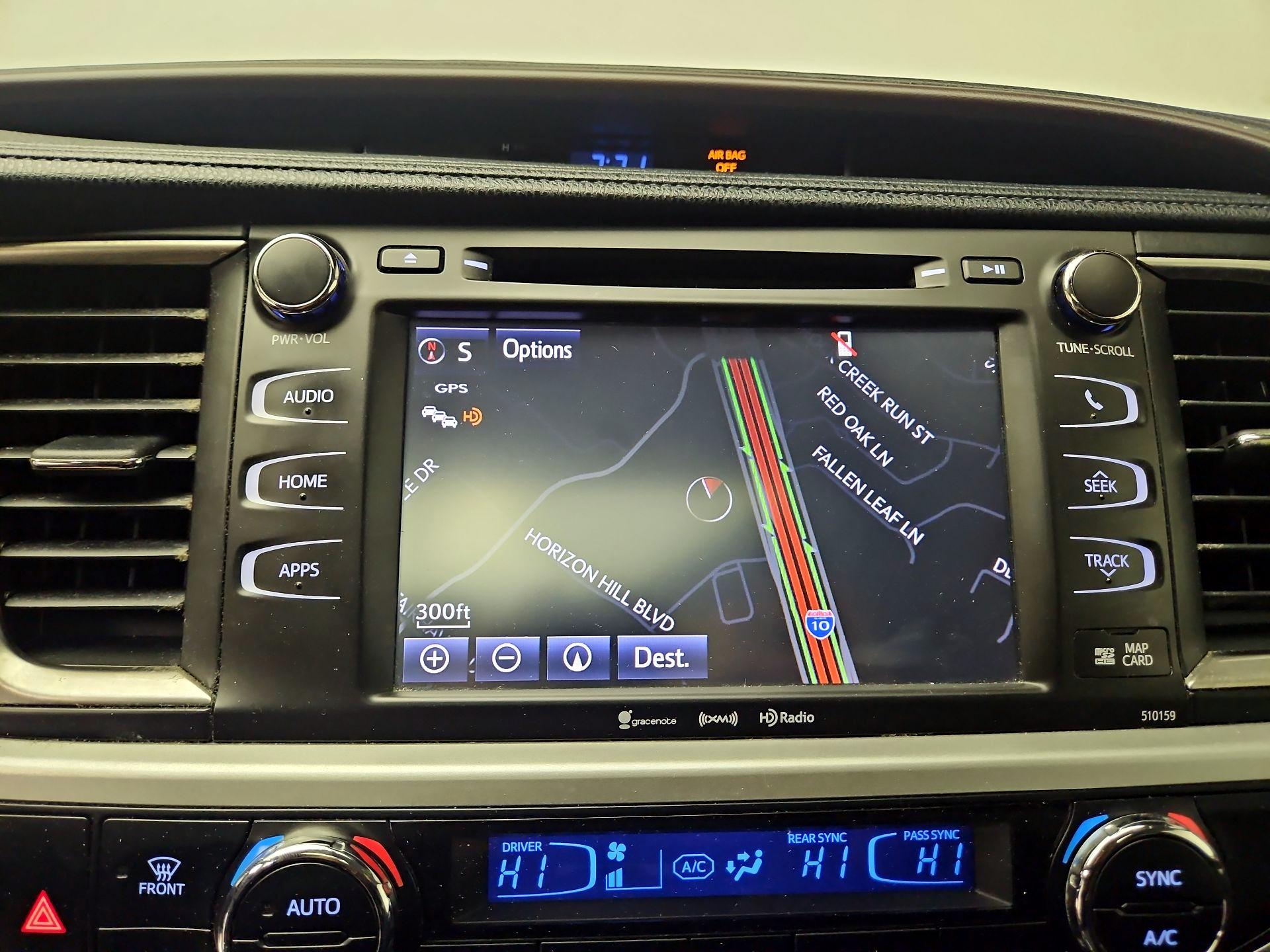 Thumbnail: 2016 Toyota Highlander - 14