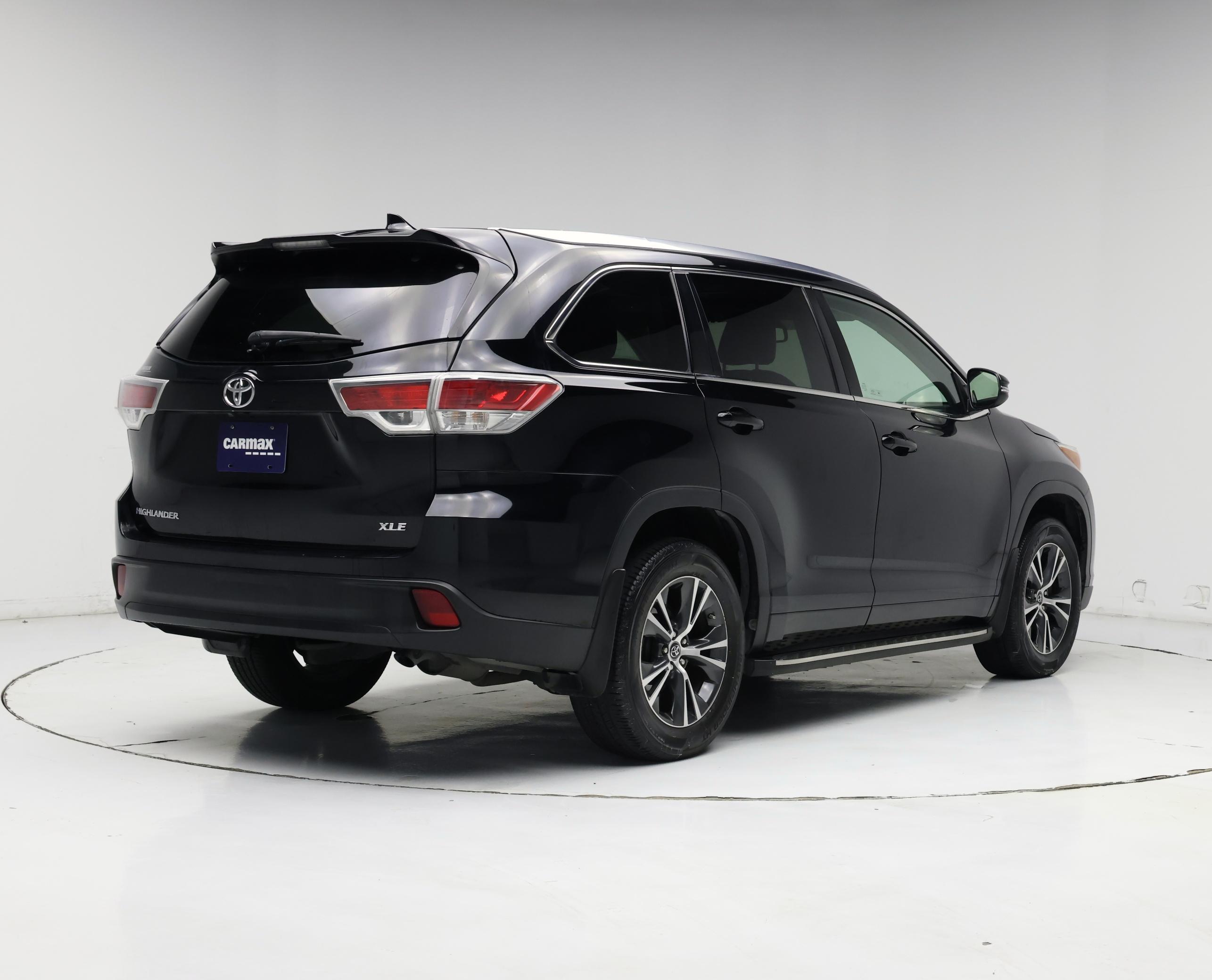 Thumbnail: 2016 Toyota Highlander - 8