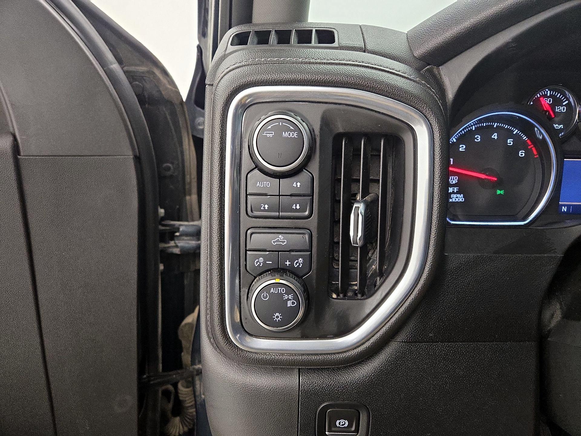 Thumbnail: 2020 Chevrolet Silverado 1500 - 13