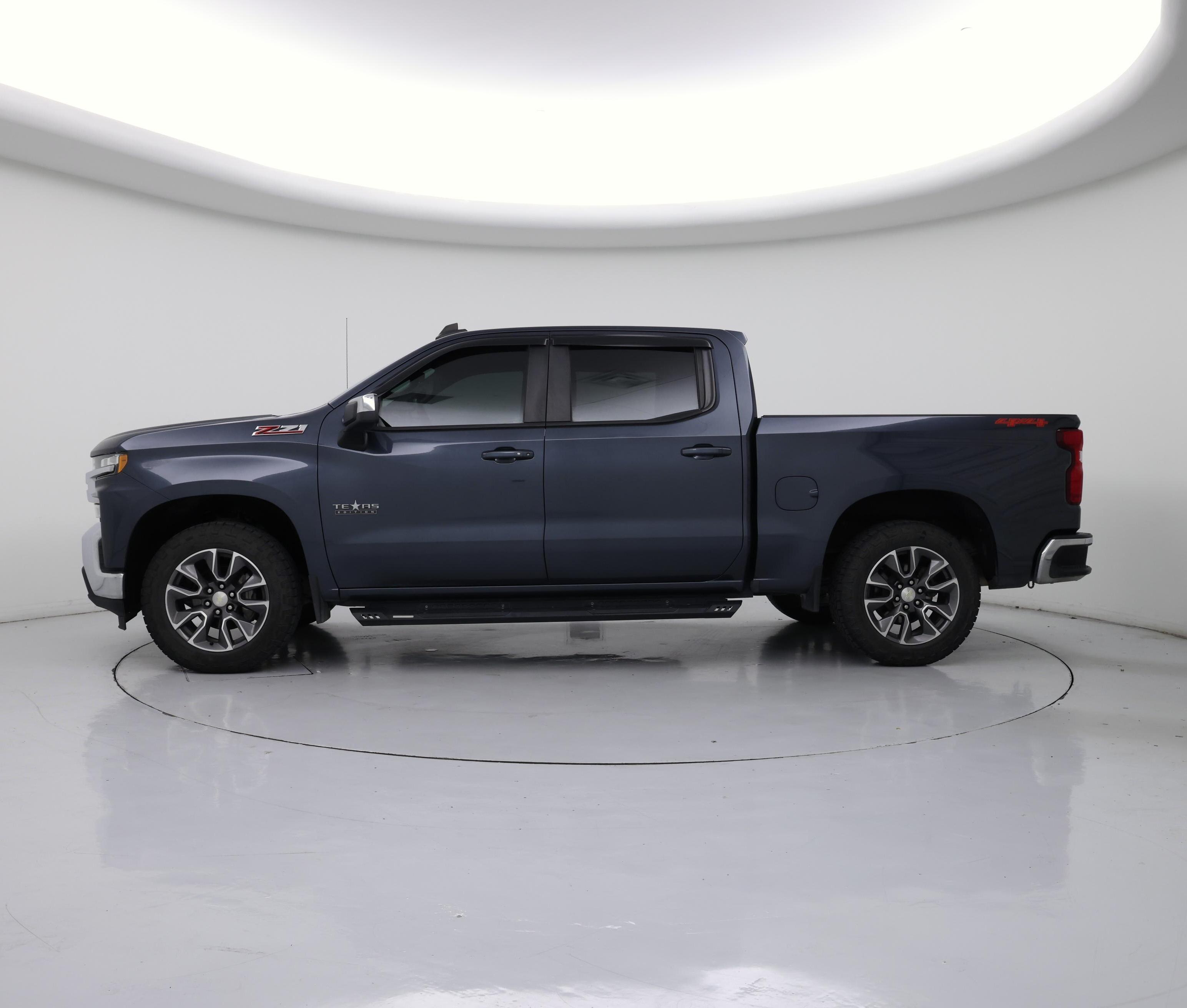Thumbnail: 2020 Chevrolet Silverado 1500 - 3