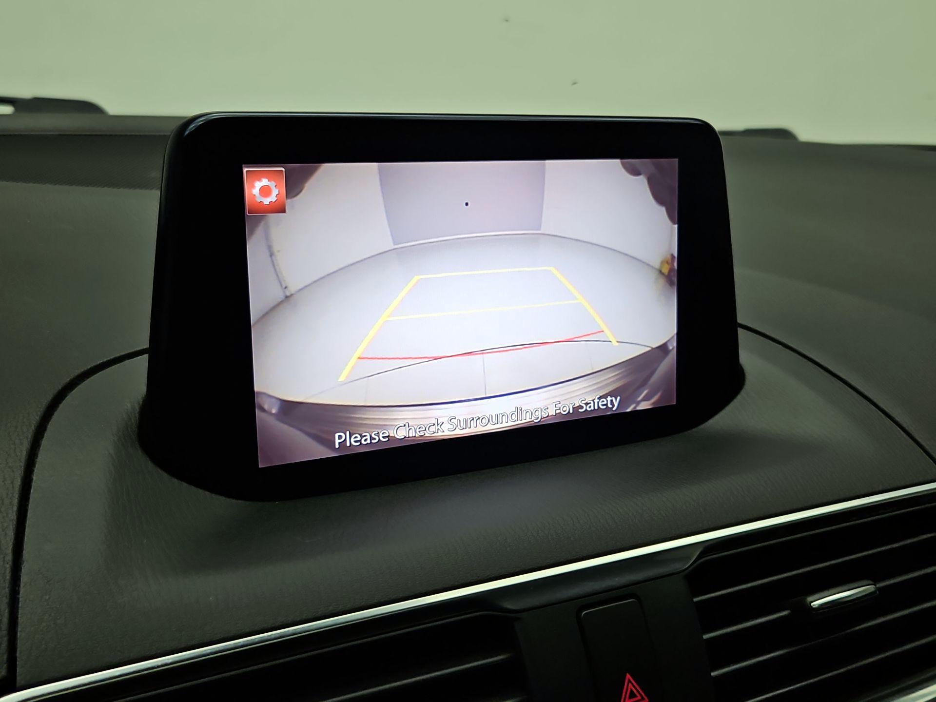 Thumbnail: 2017 Mazda Mazda3 - 15