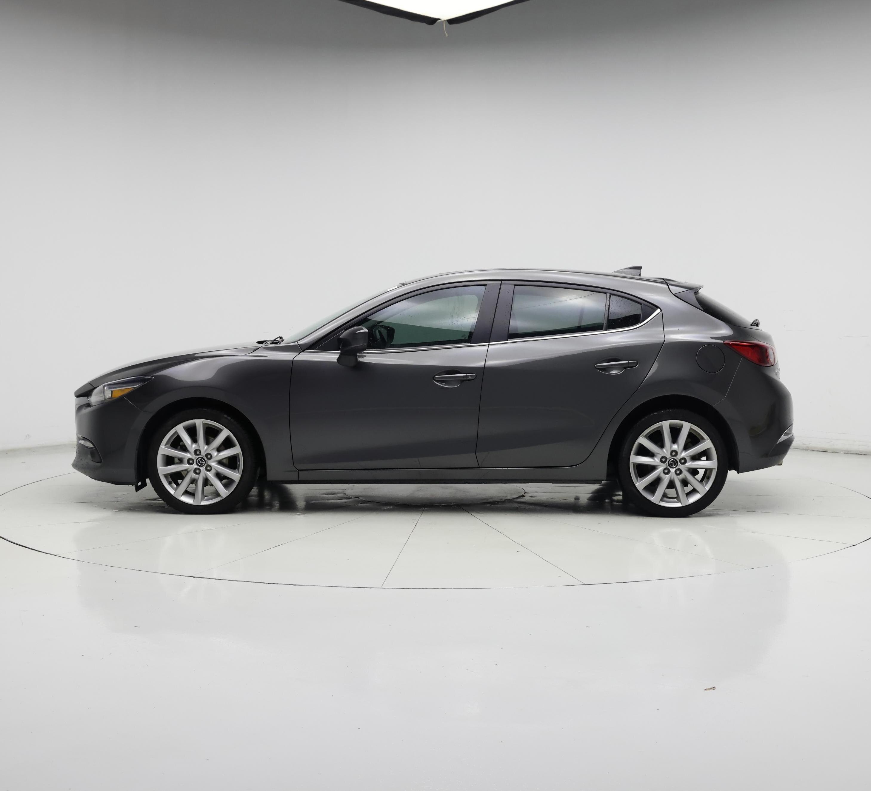Thumbnail: 2017 Mazda Mazda3 - 3