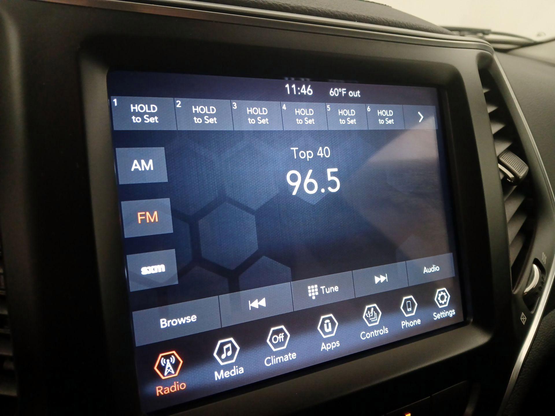 Thumbnail: 2022 Jeep Cherokee - 15