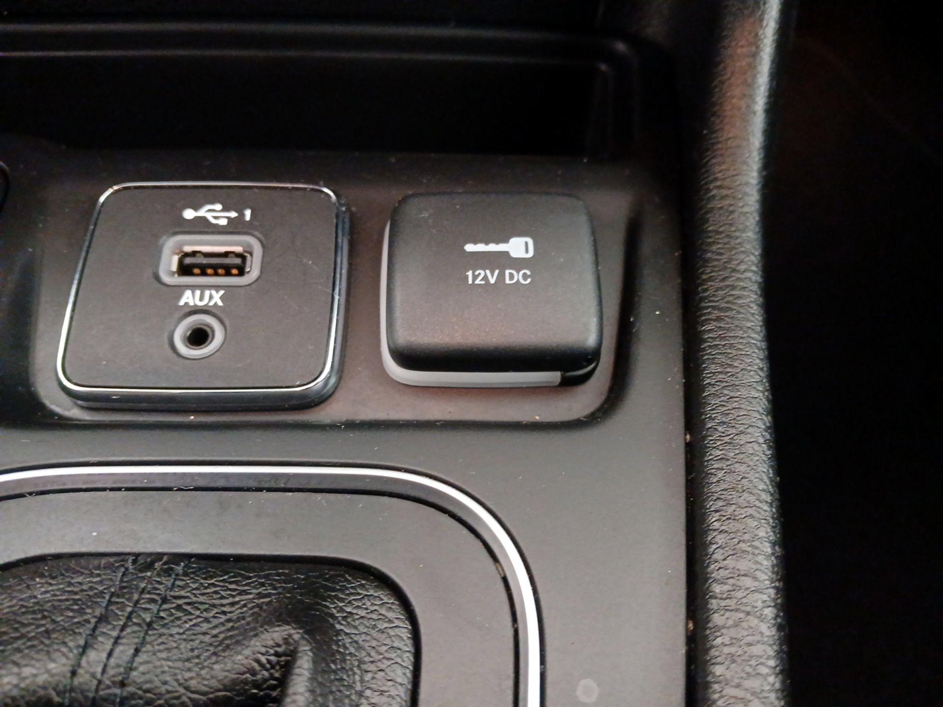 Thumbnail: 2022 Jeep Cherokee - 18