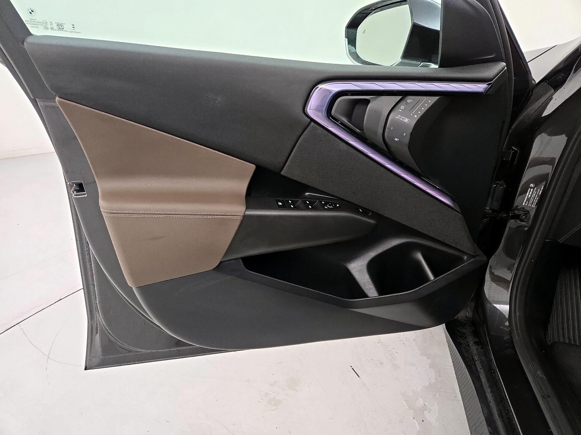 Thumbnail: 2025 BMW X3 - 12